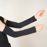 أكمام نسائية طويلة