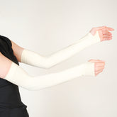 أكمام نسائية طويلة