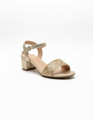 Sandals UQ
