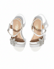 Sandals UQ