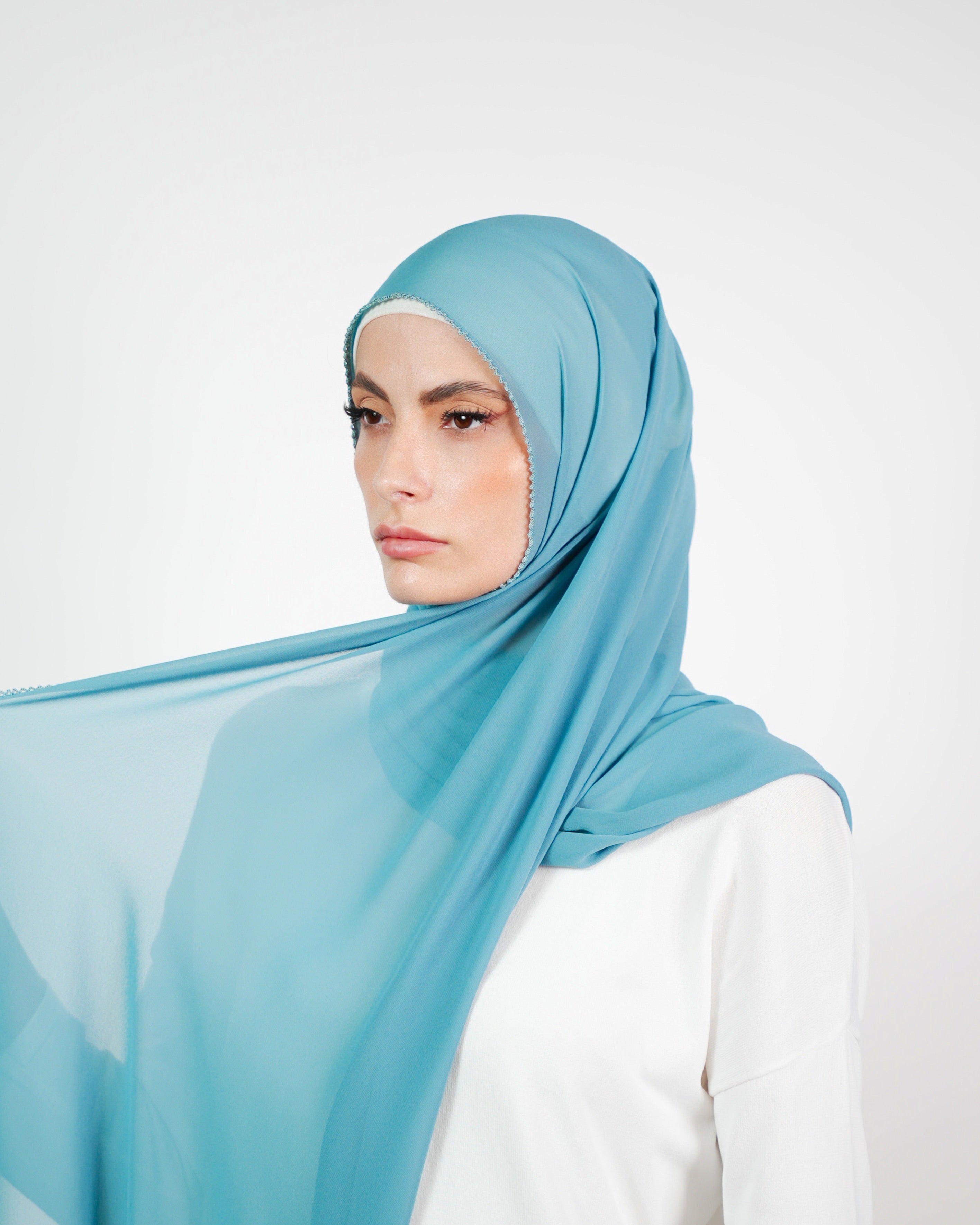 تطريز شيفون سادة أساسي
