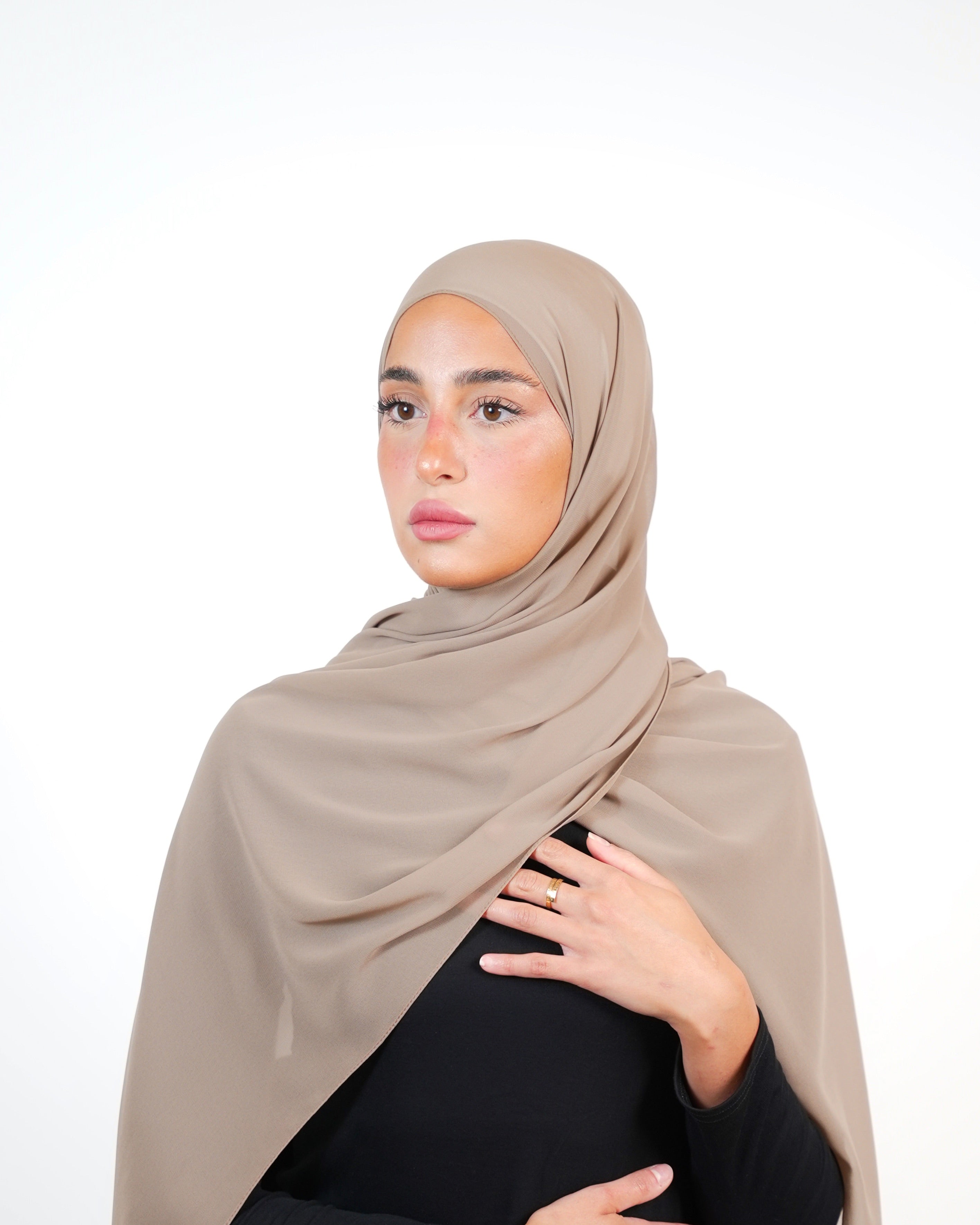 حجاب شيفون سادة أساسي