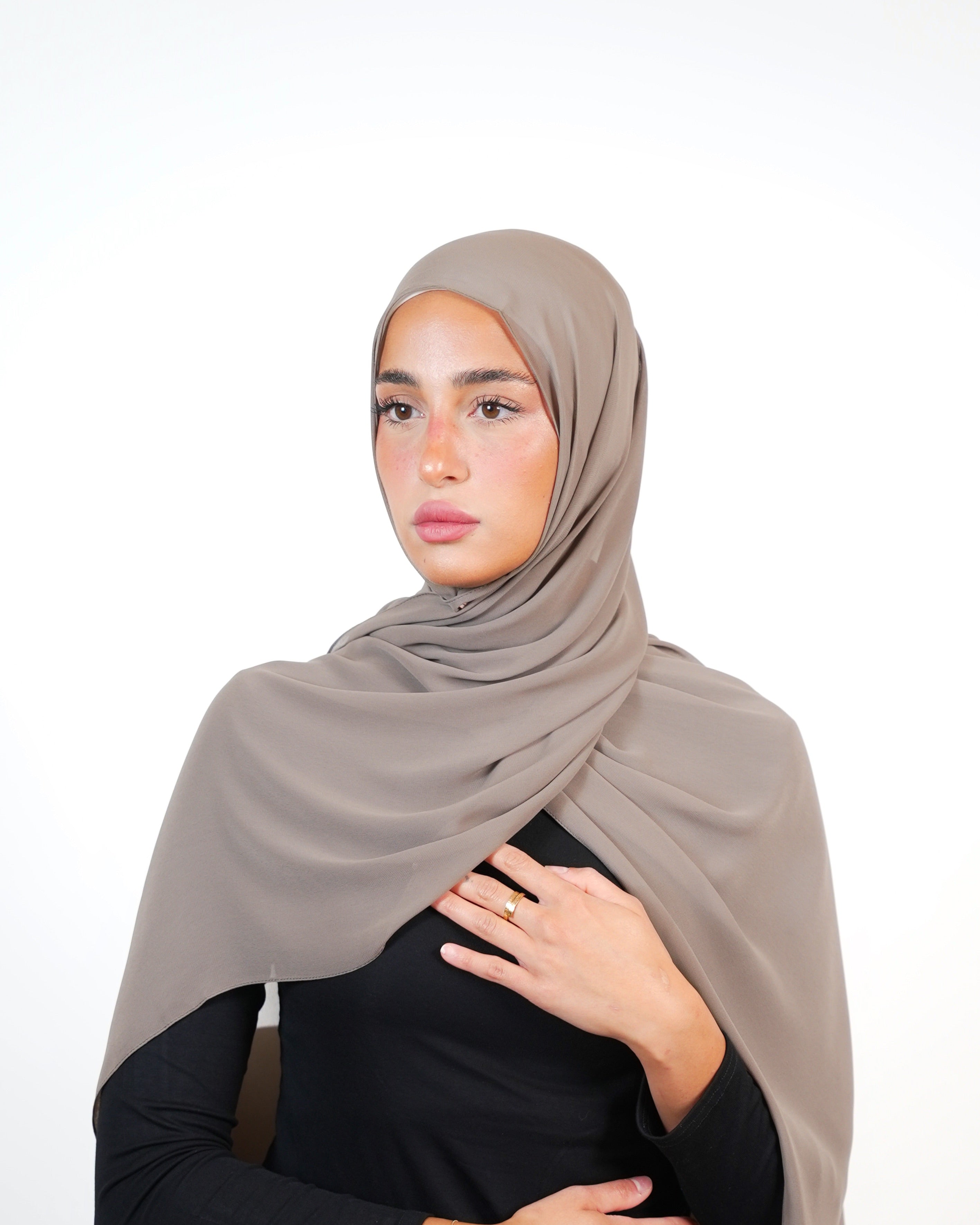 حجاب شيفون سادة أساسي