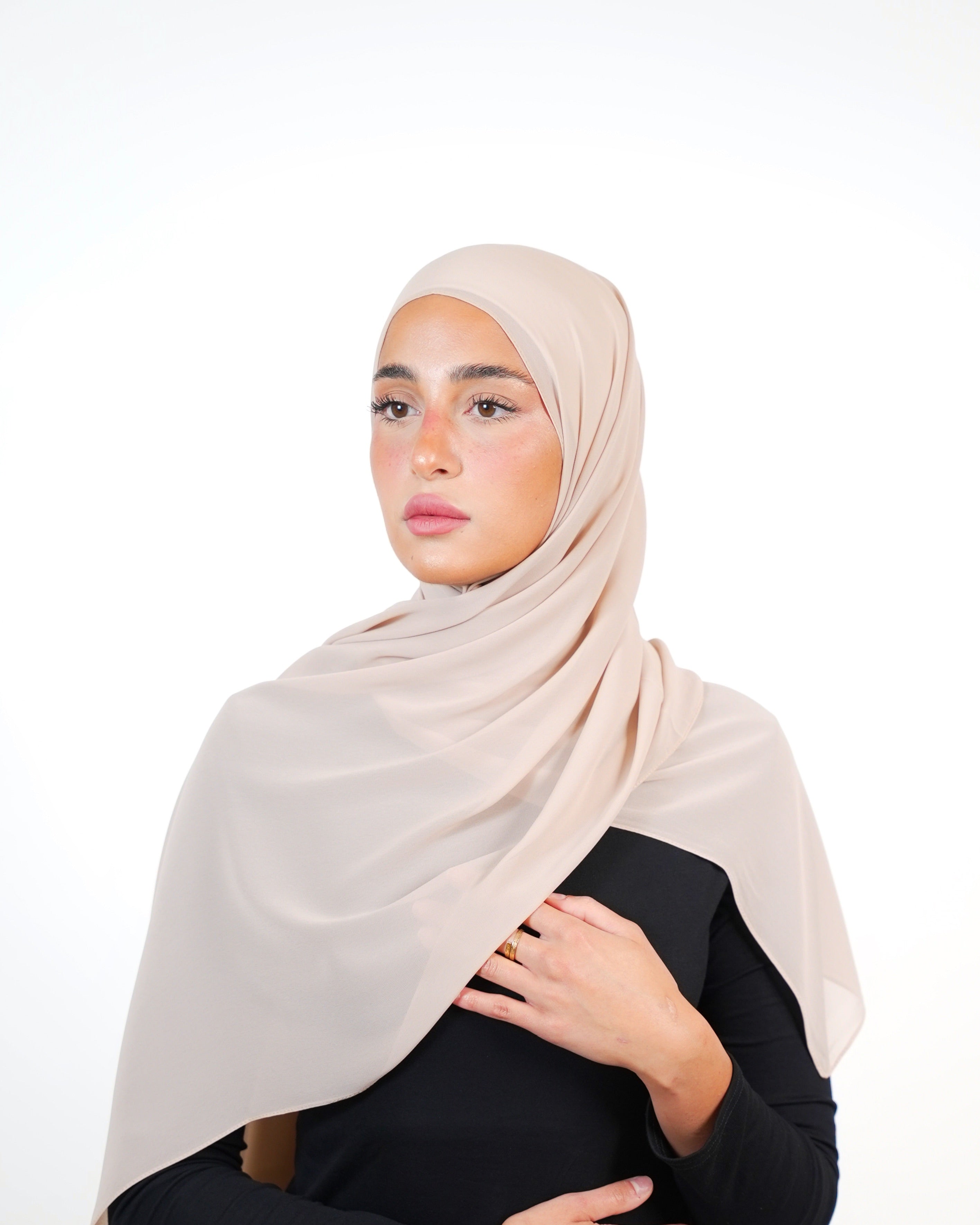 حجاب شيفون سادة أساسي