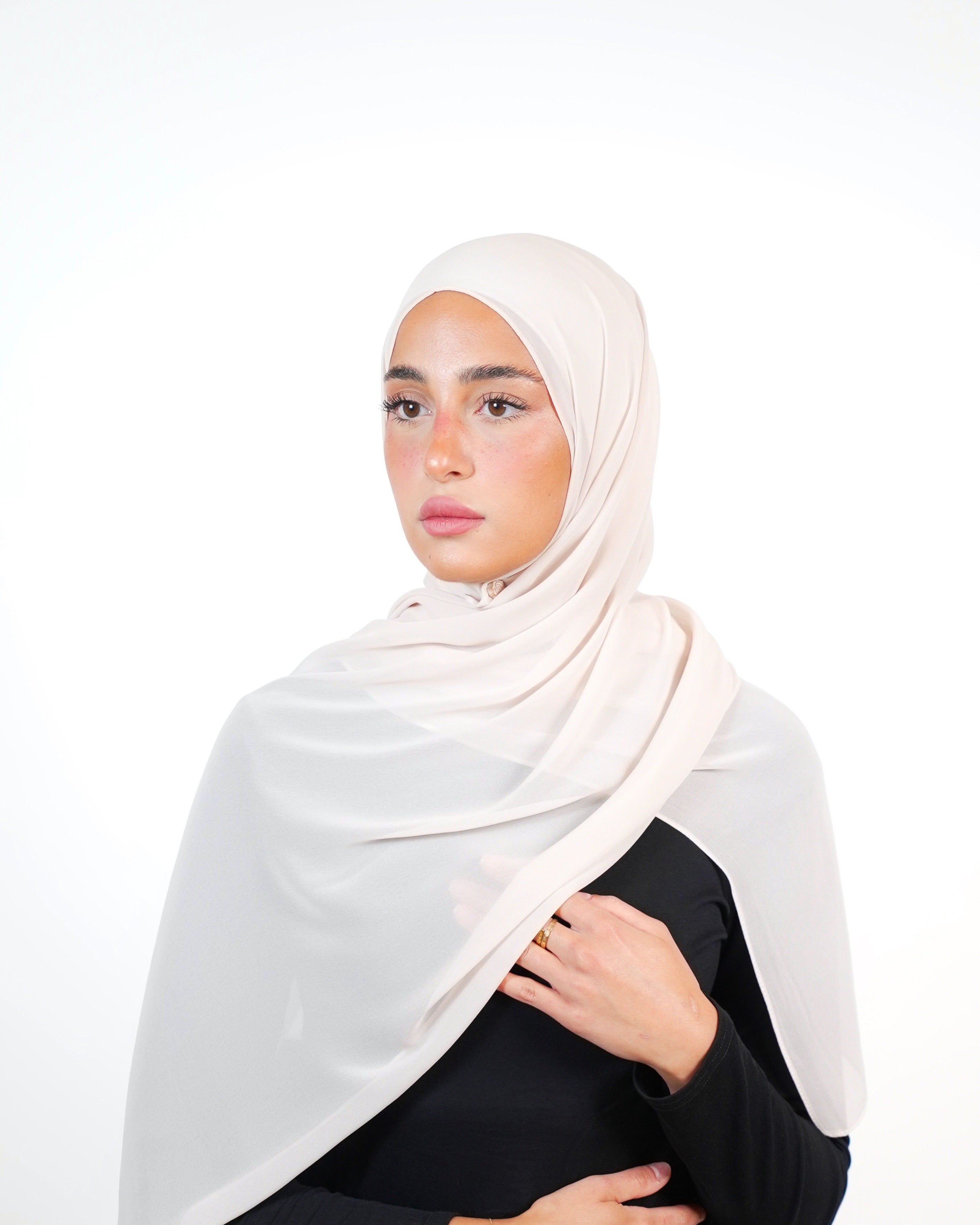حجاب شيفون سادة أساسي