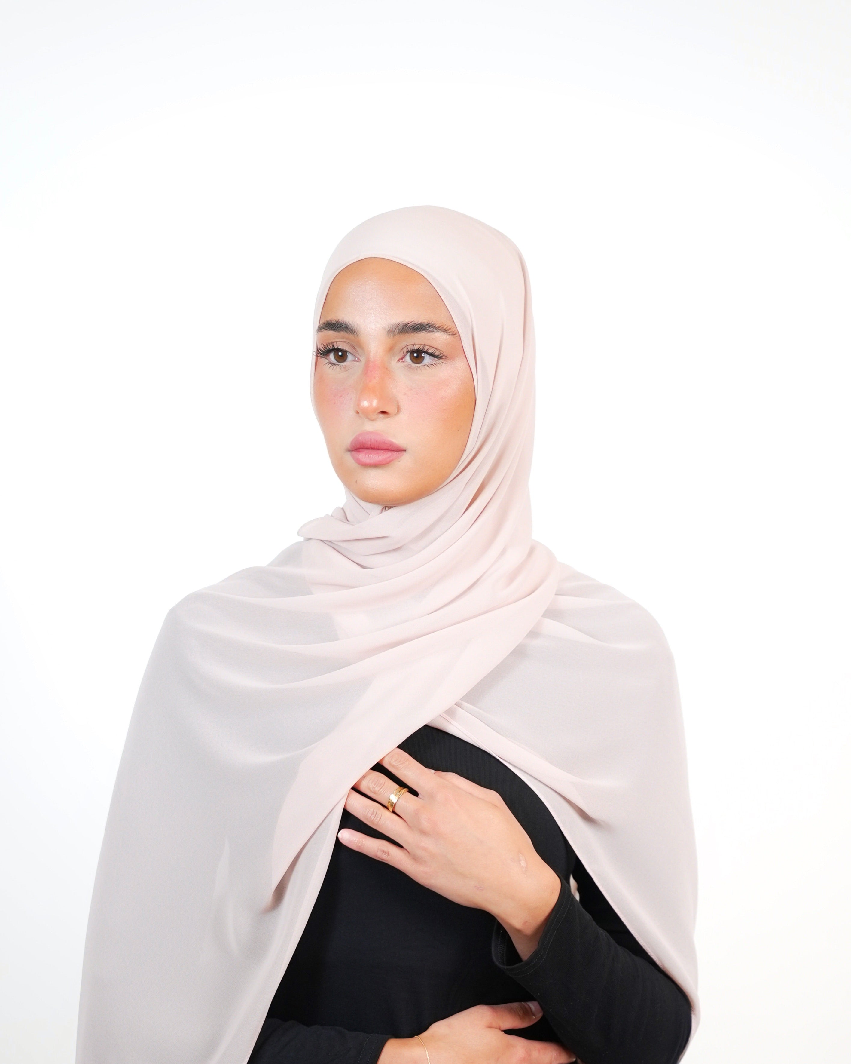 حجاب شيفون سادة أساسي
