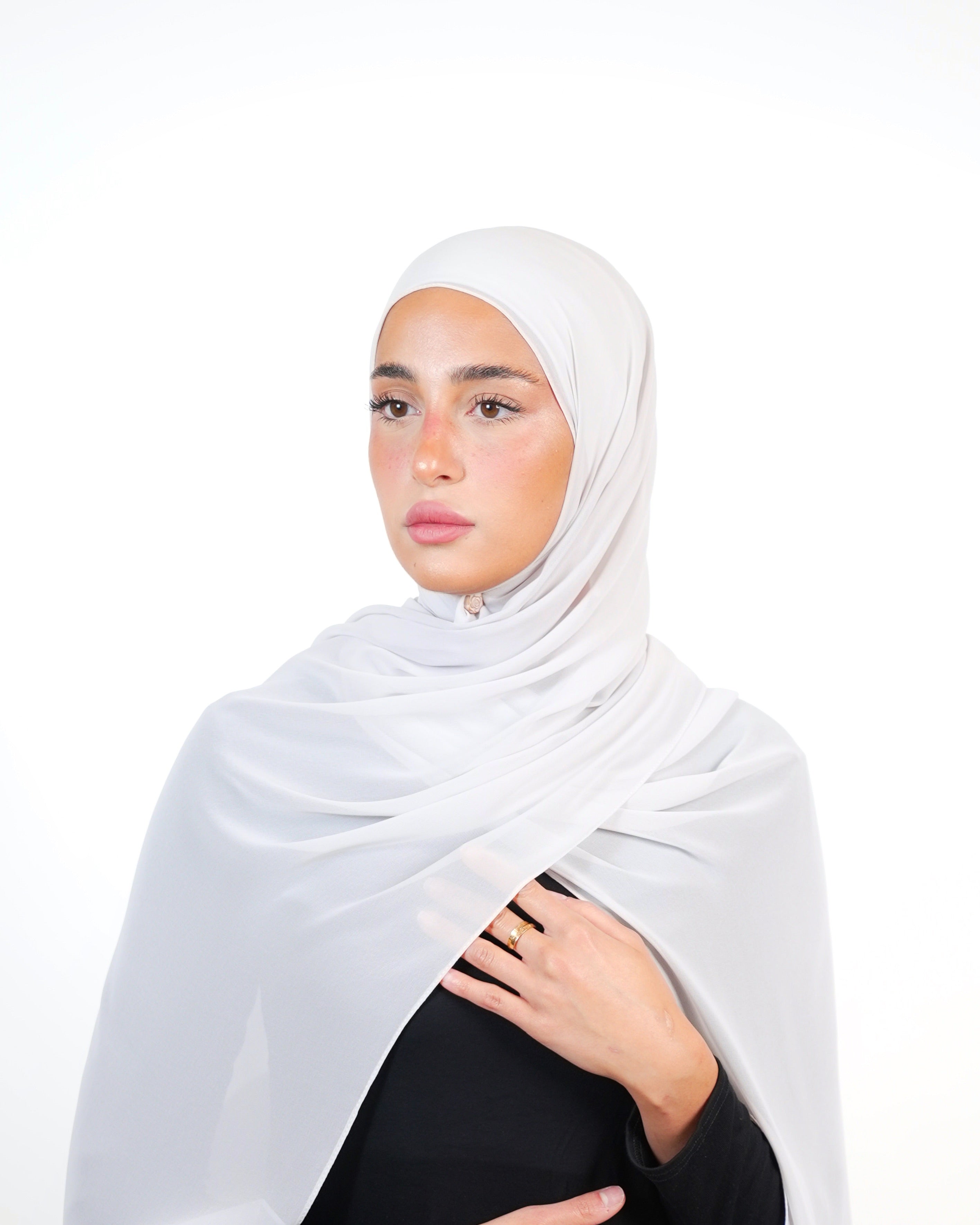 حجاب شيفون سادة أساسي