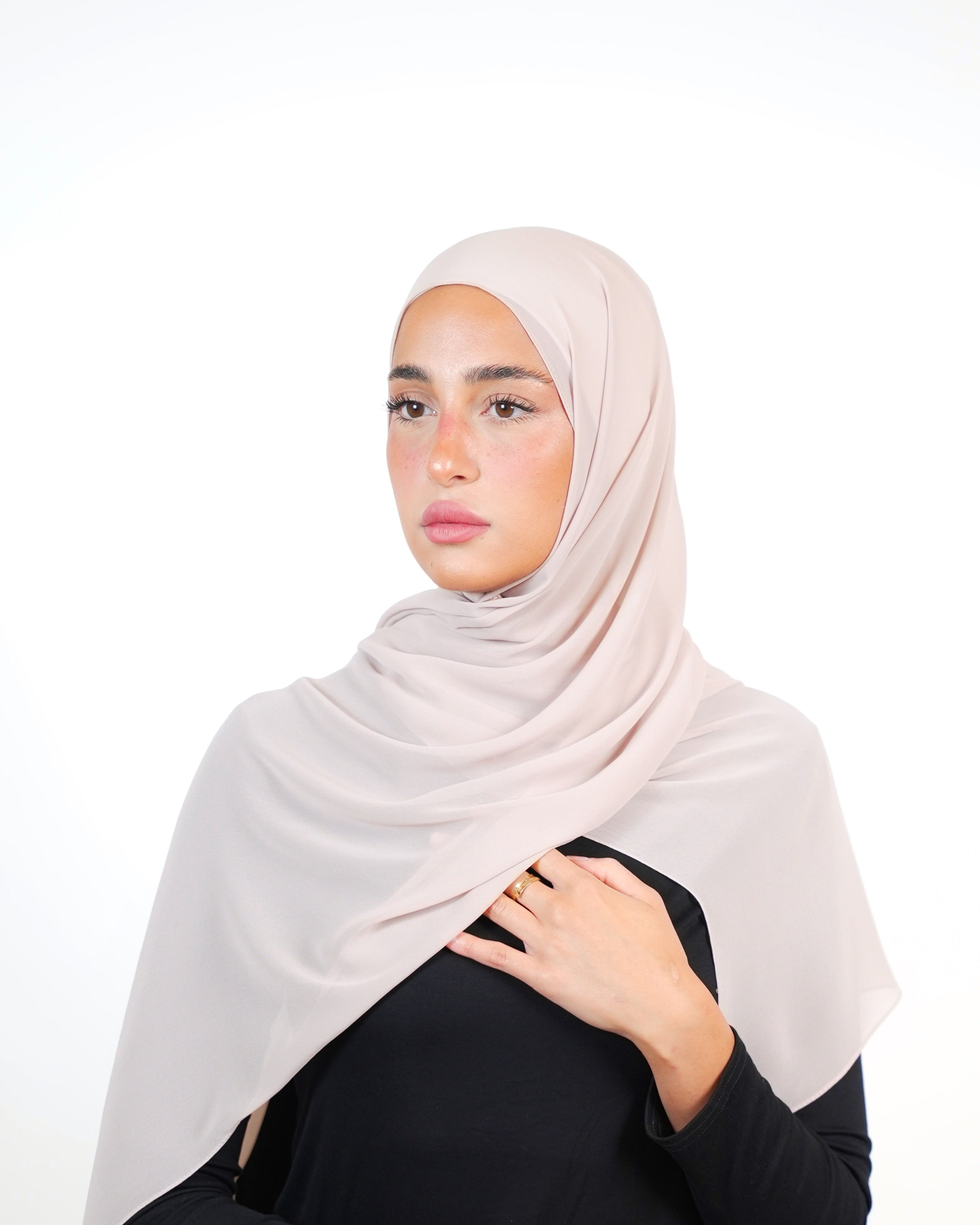 حجاب شيفون سادة أساسي