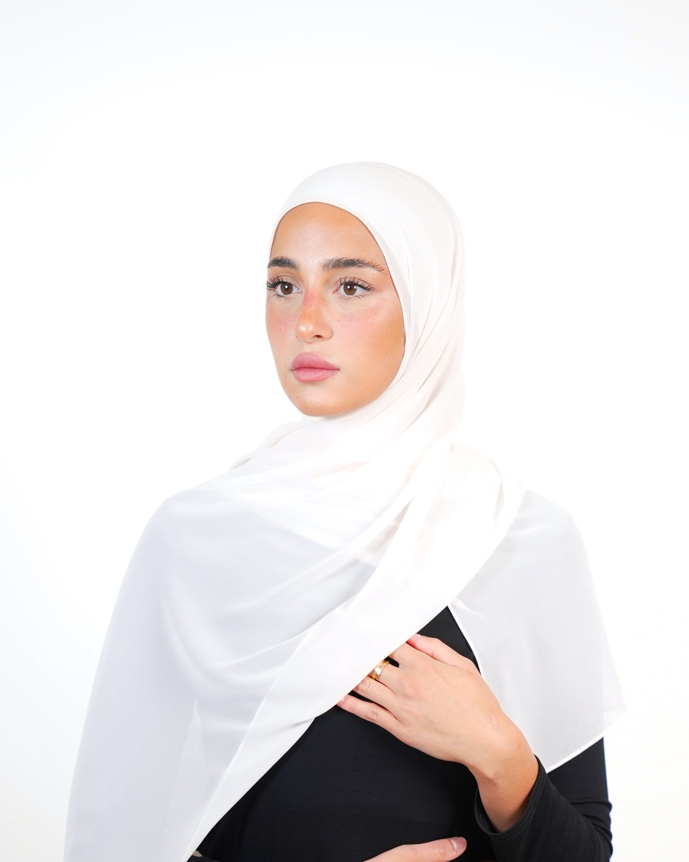 حجاب شيفون سادة أساسي