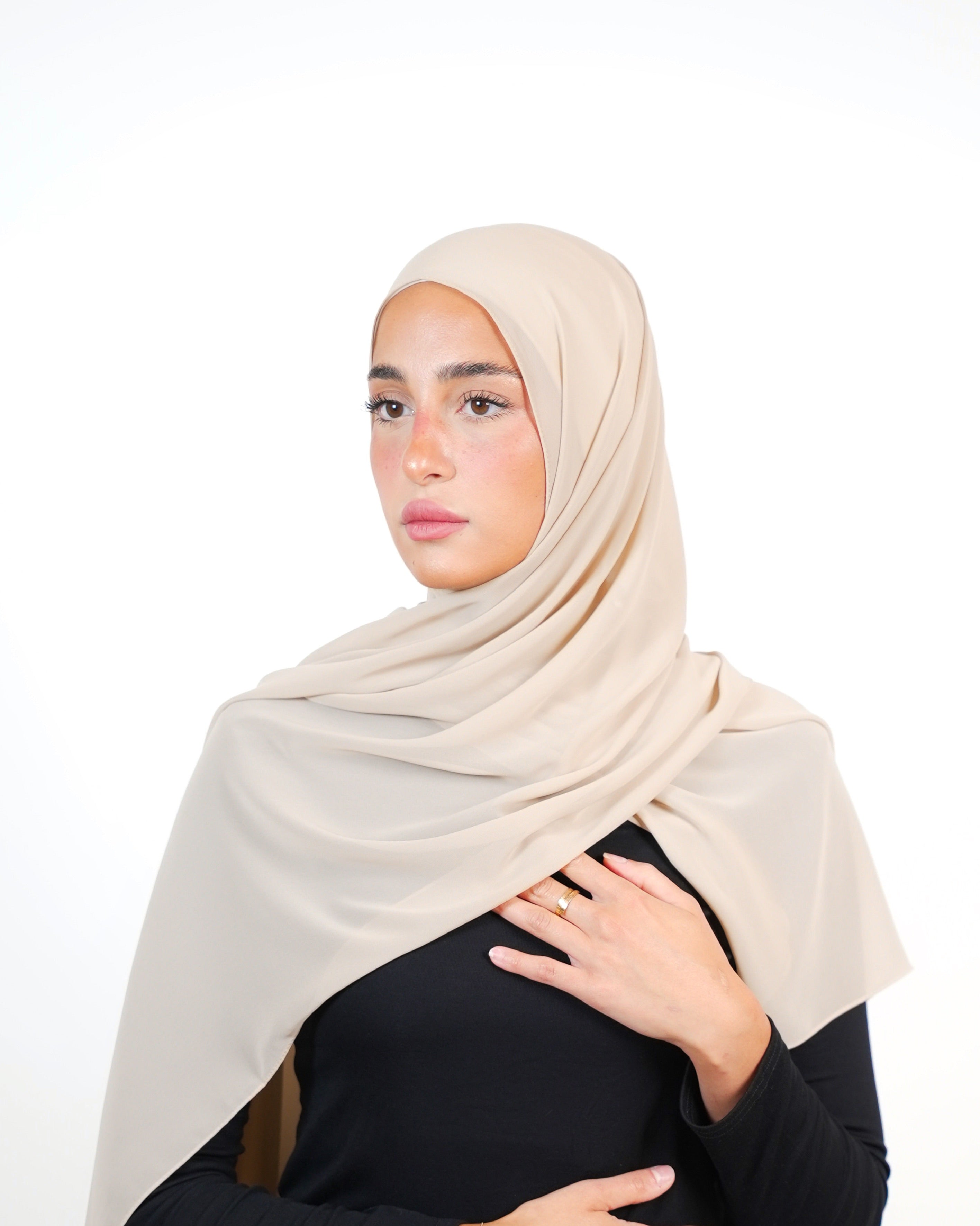 حجاب شيفون سادة أساسي
