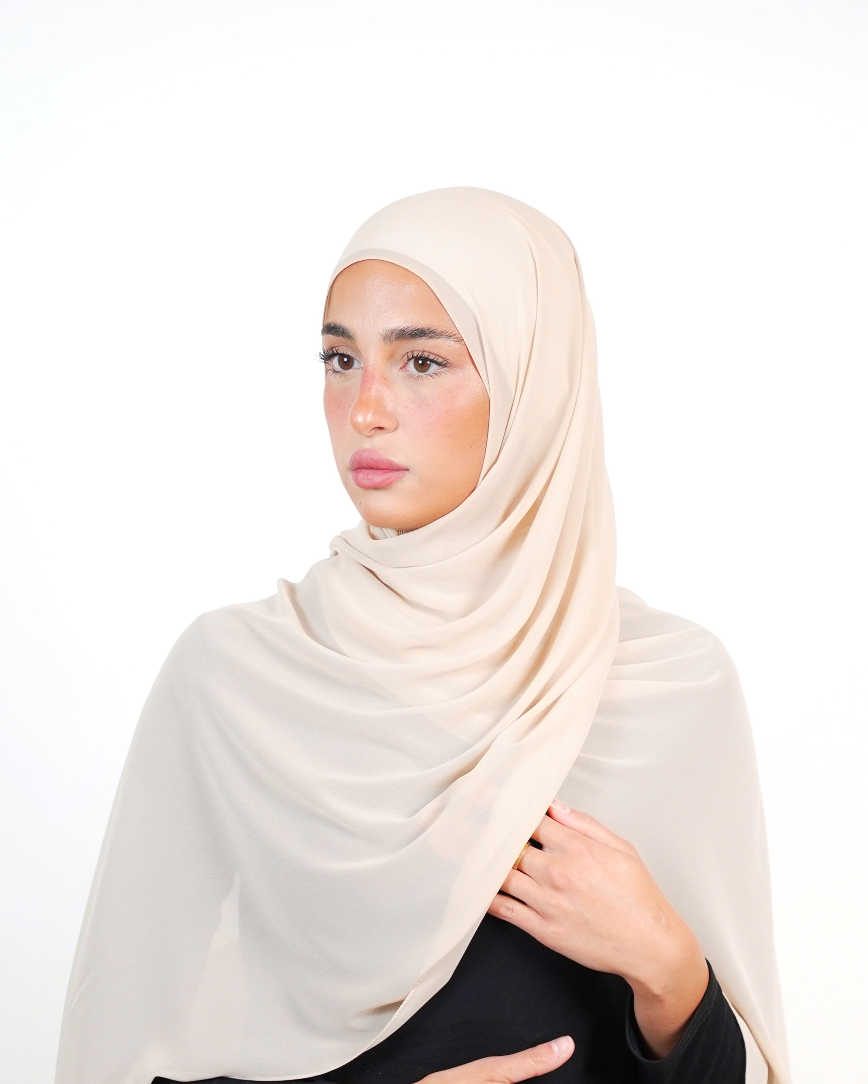 حجاب شيفون سادة أساسي