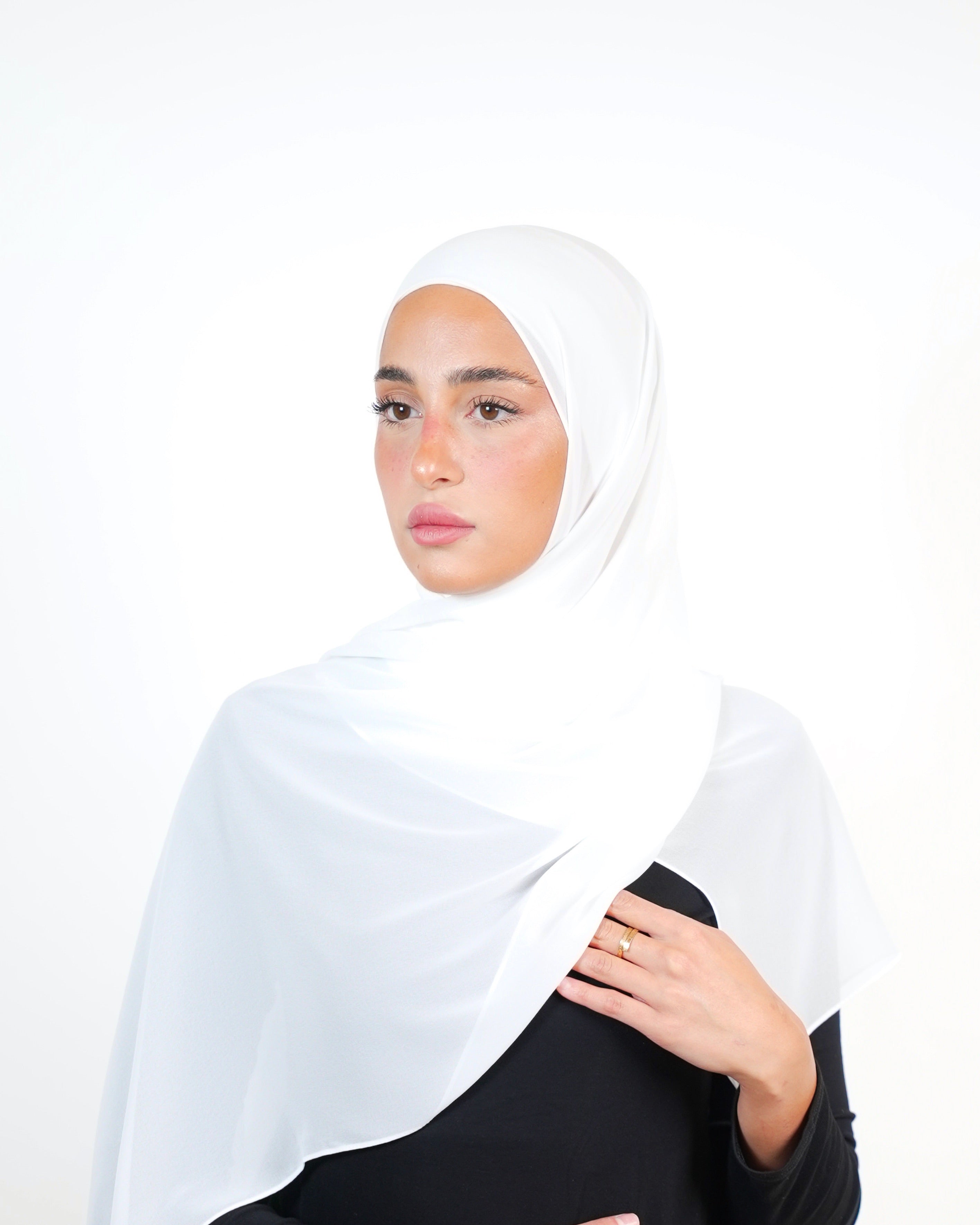 حجاب شيفون سادة أساسي