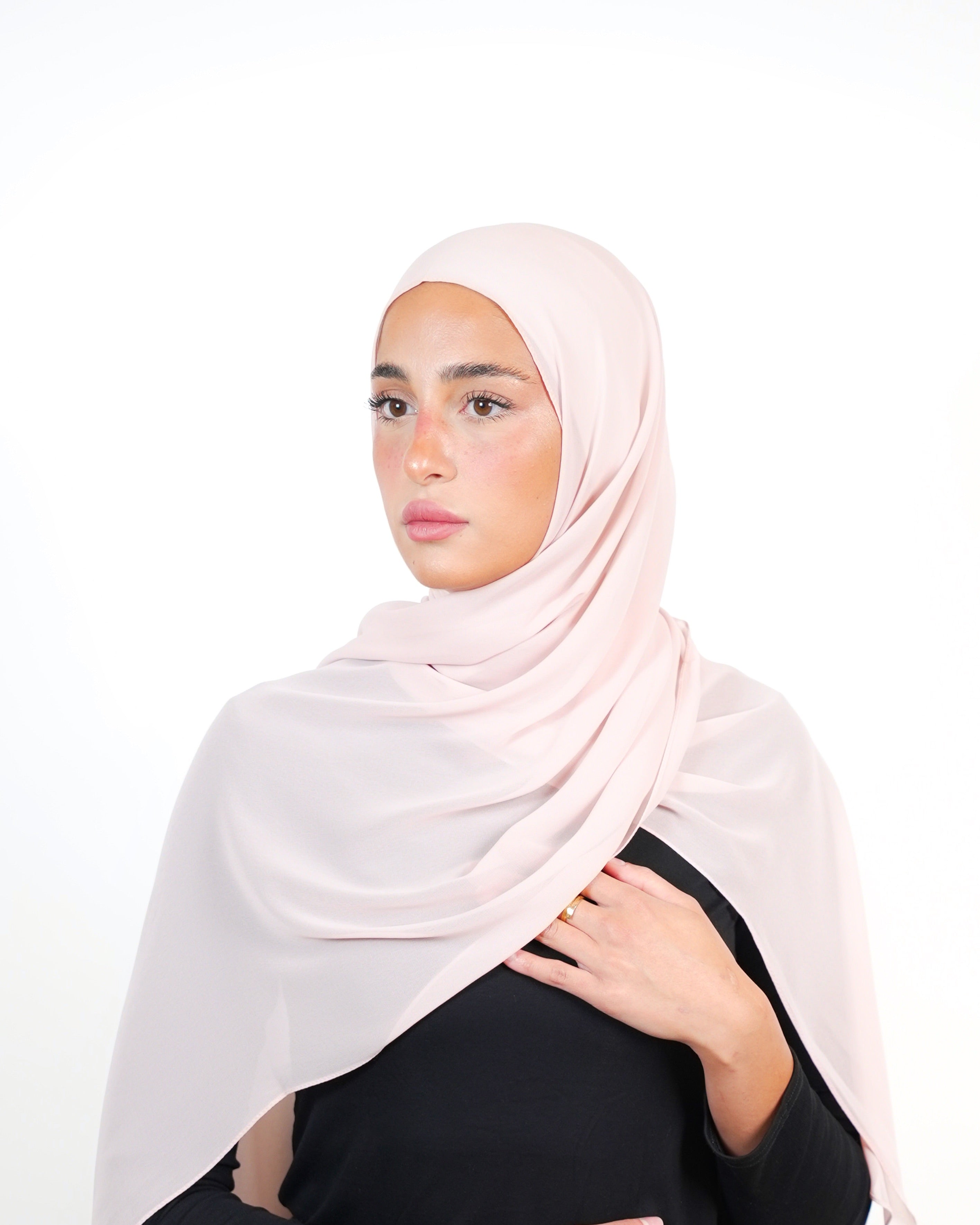 حجاب شيفون سادة أساسي