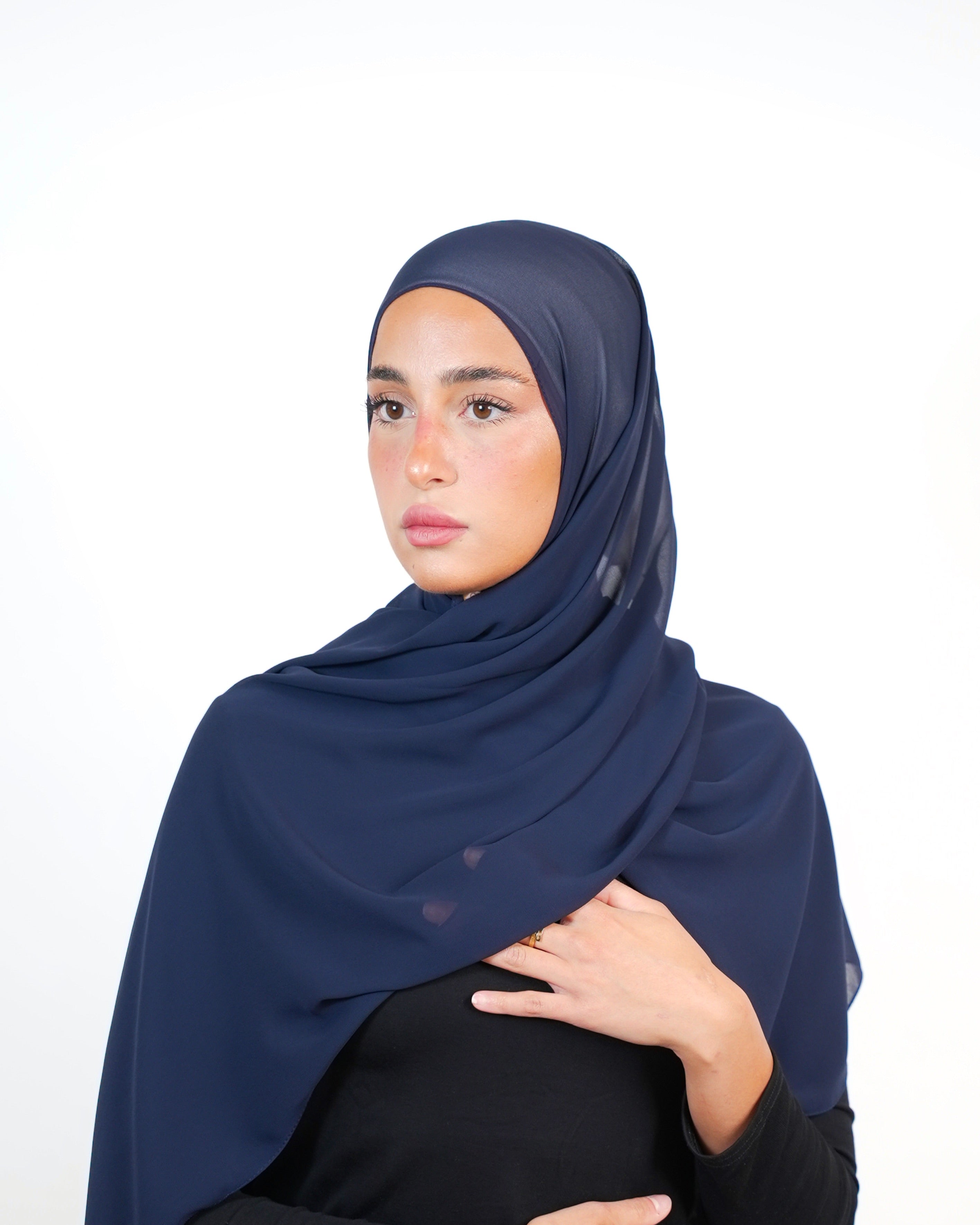 حجاب شيفون سادة أساسي