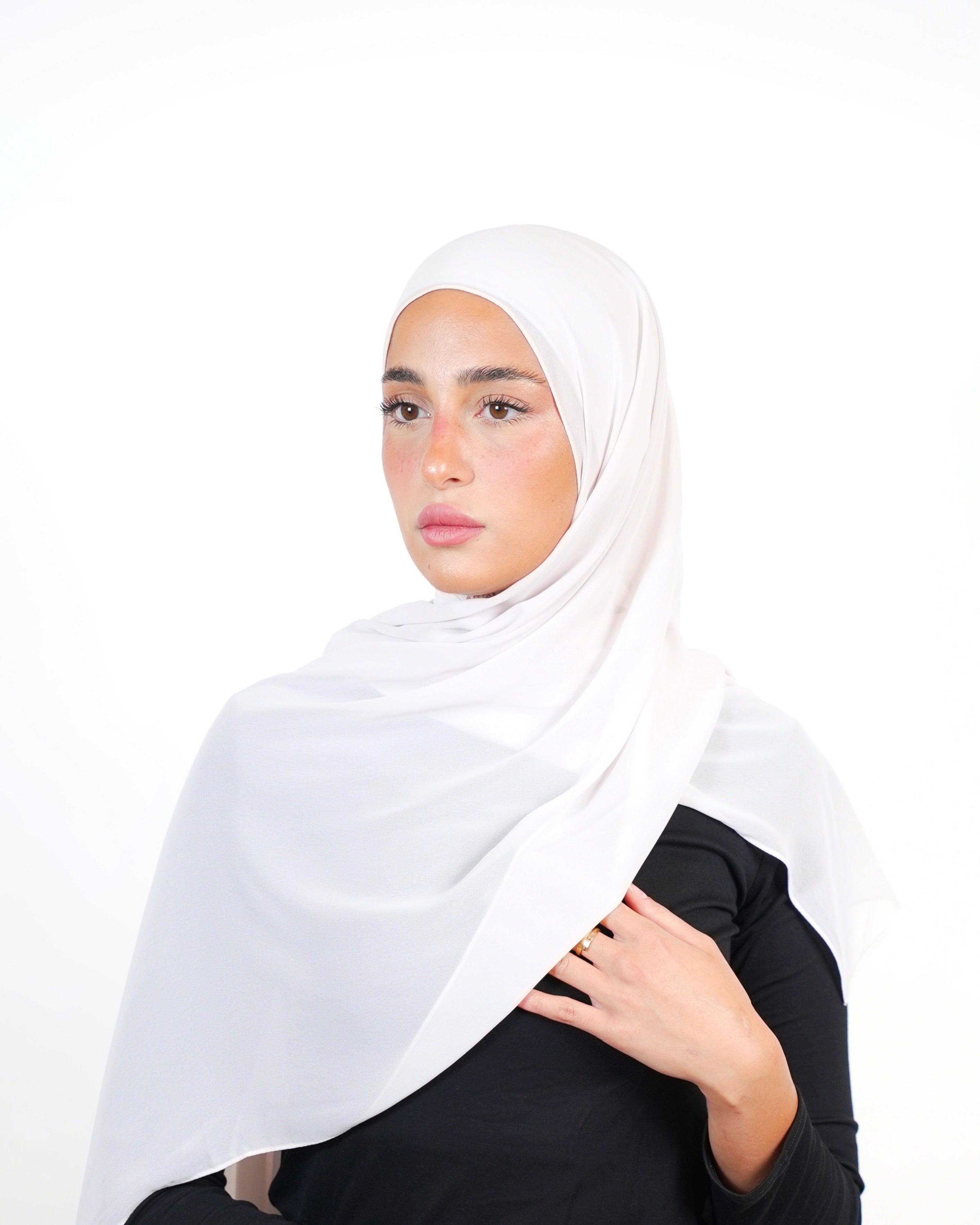 حجاب شيفون سادة أساسي