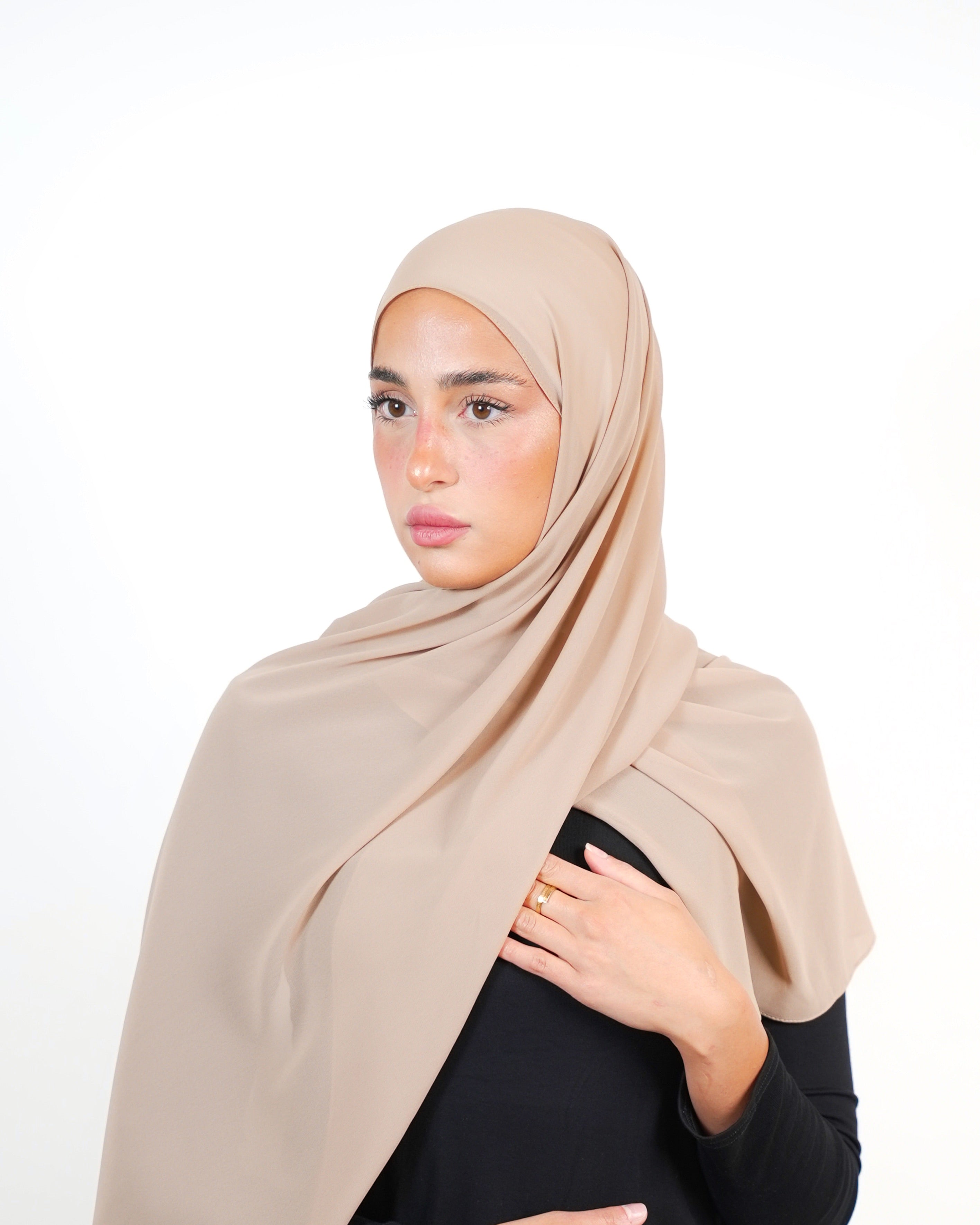 حجاب شيفون سادة أساسي