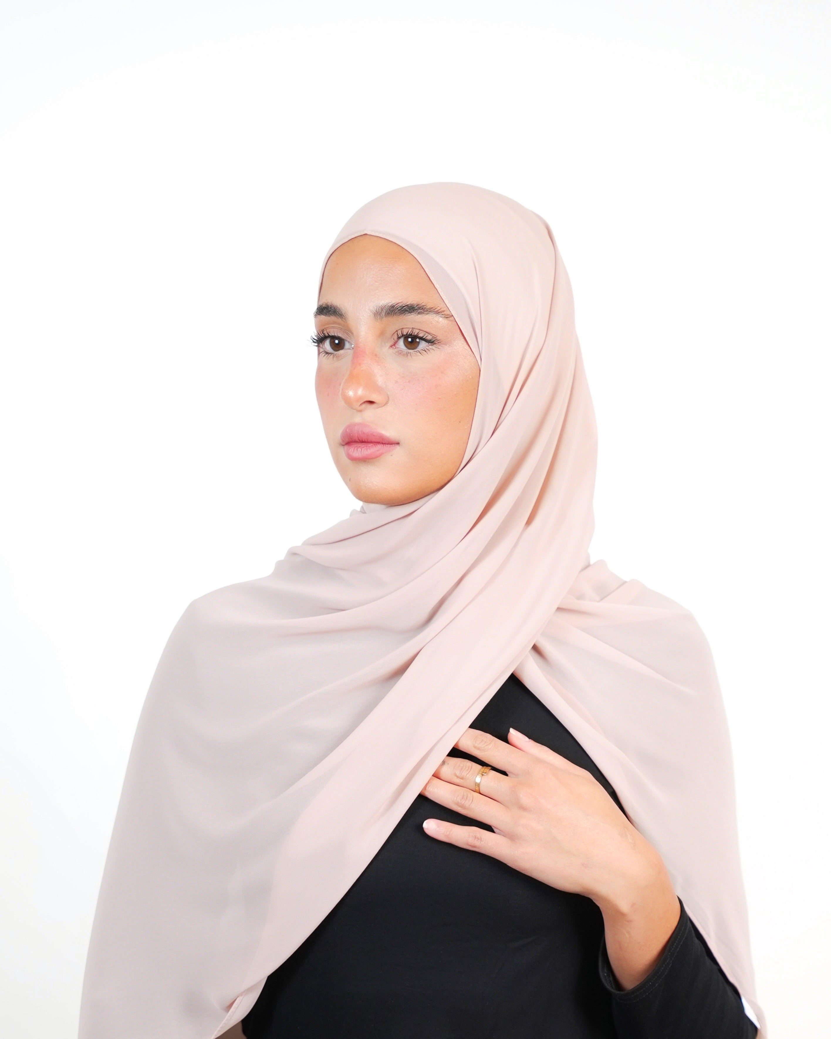 حجاب شيفون سادة أساسي