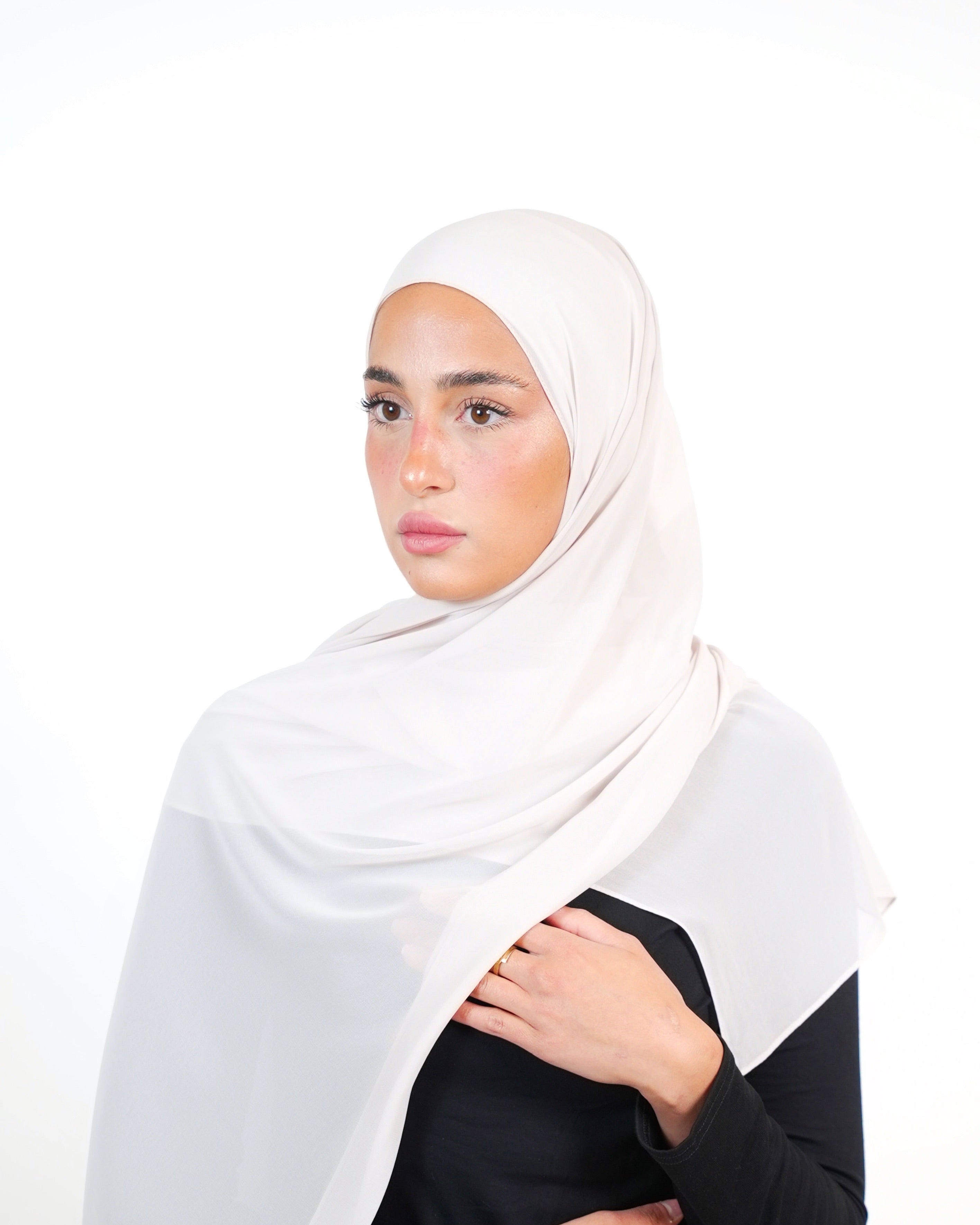 حجاب شيفون سادة أساسي