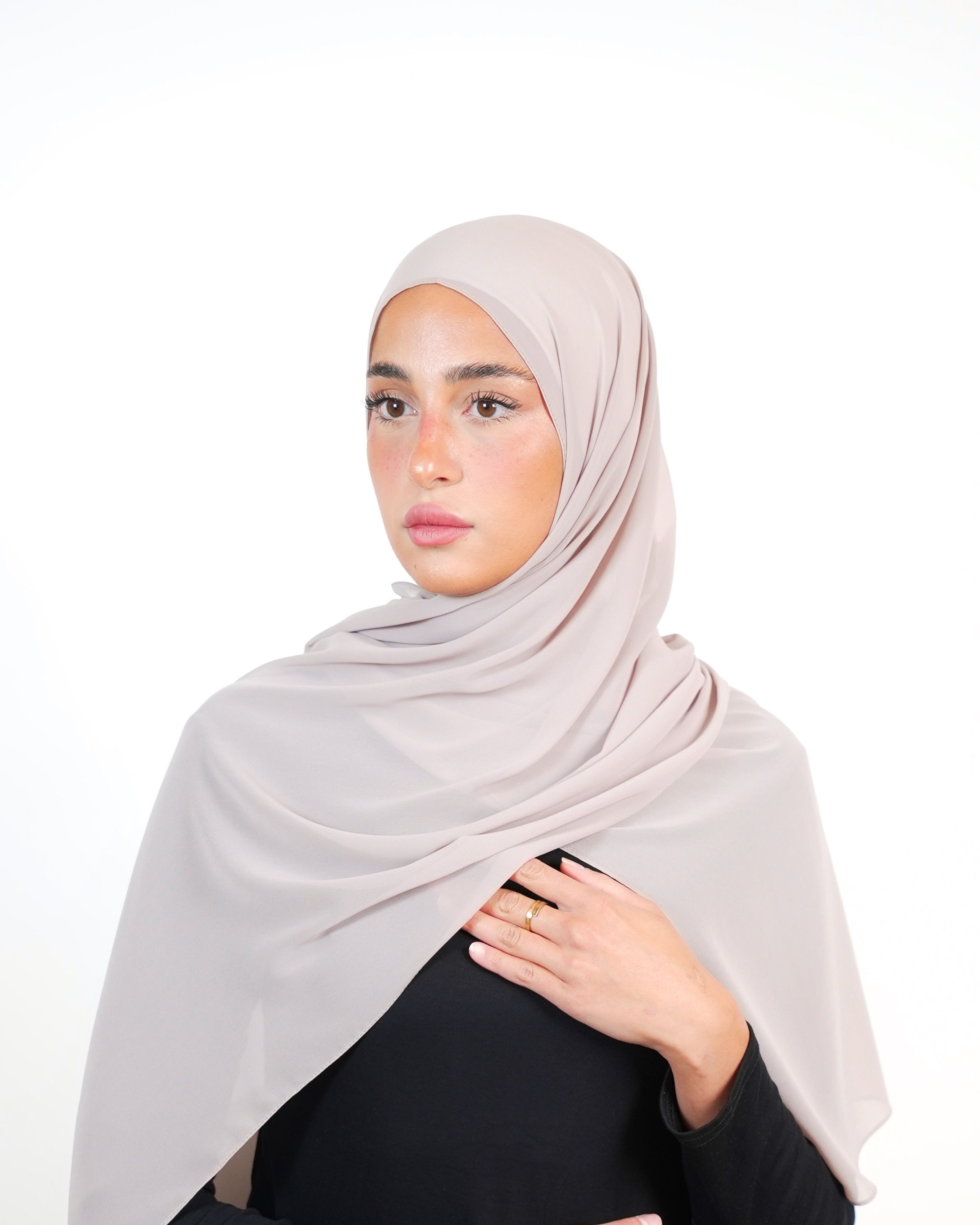 حجاب شيفون سادة أساسي