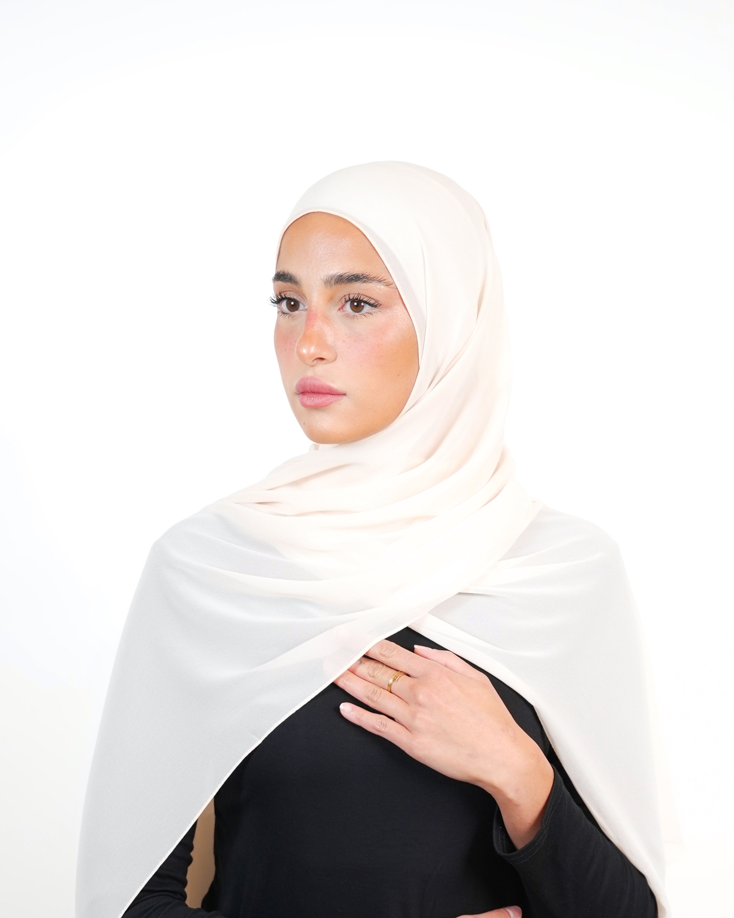 حجاب شيفون سادة أساسي