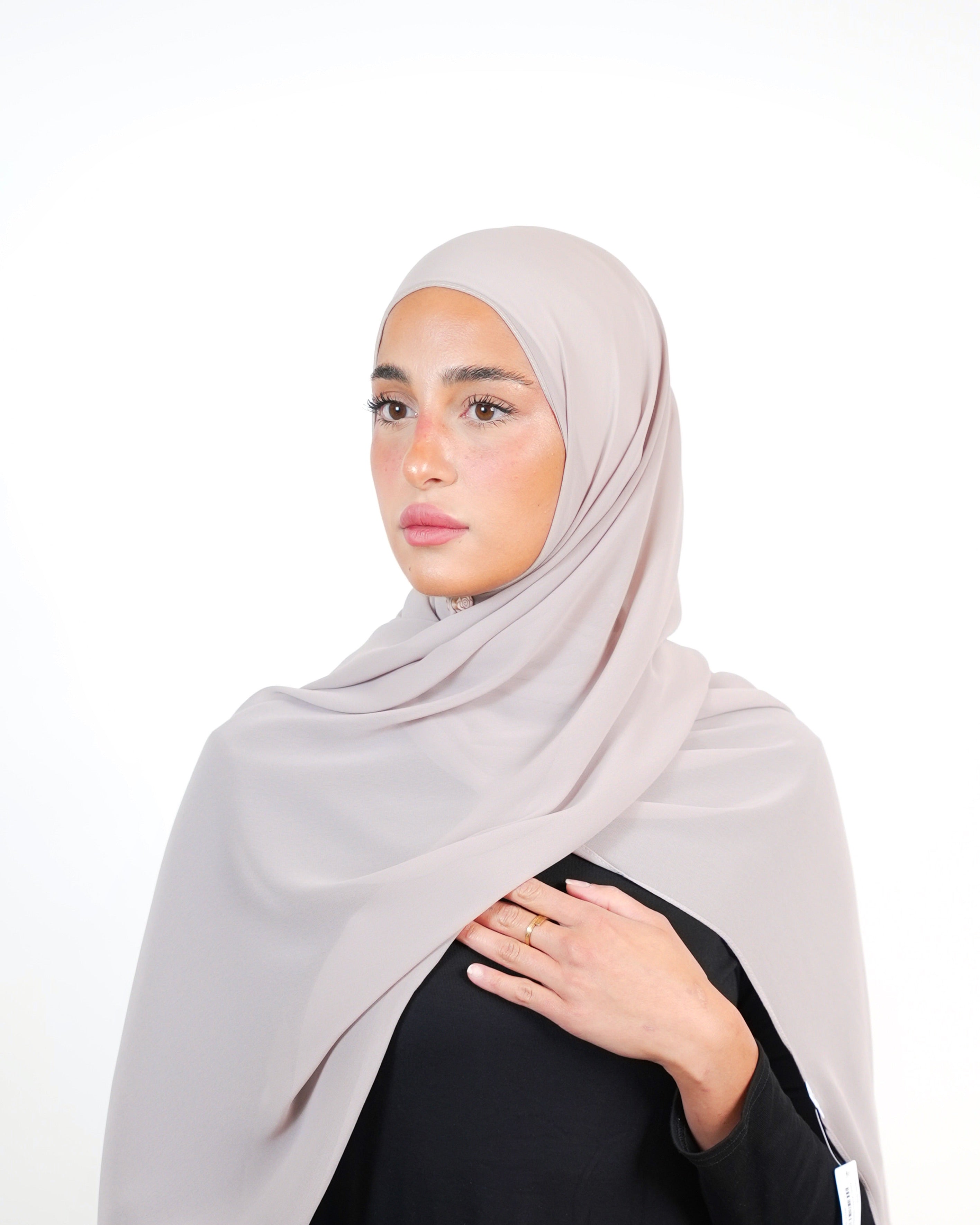 حجاب شيفون سادة أساسي