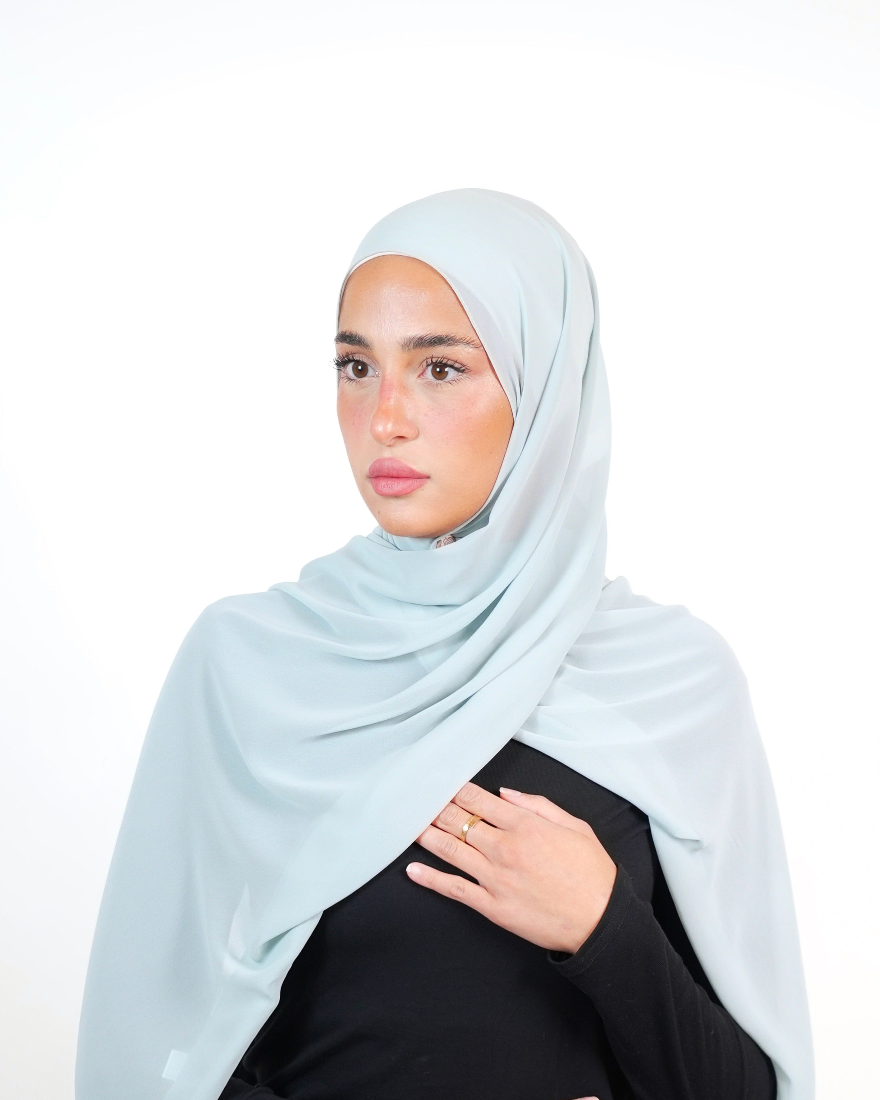 حجاب شيفون سادة أساسي