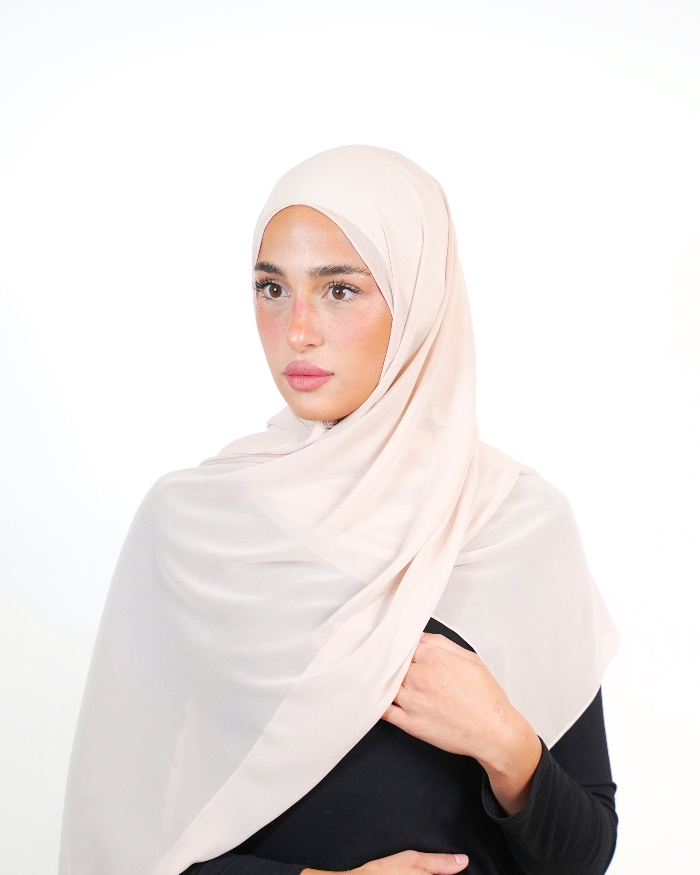 حجاب شيفون سادة أساسي