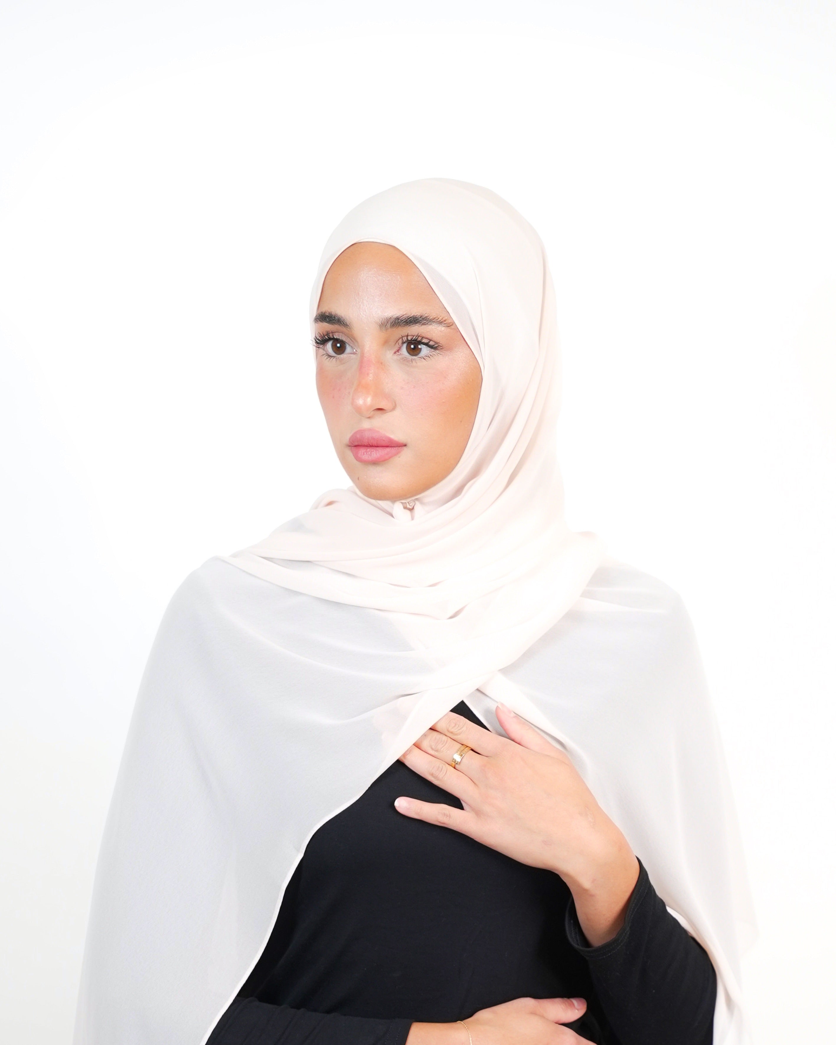 حجاب شيفون سادة أساسي