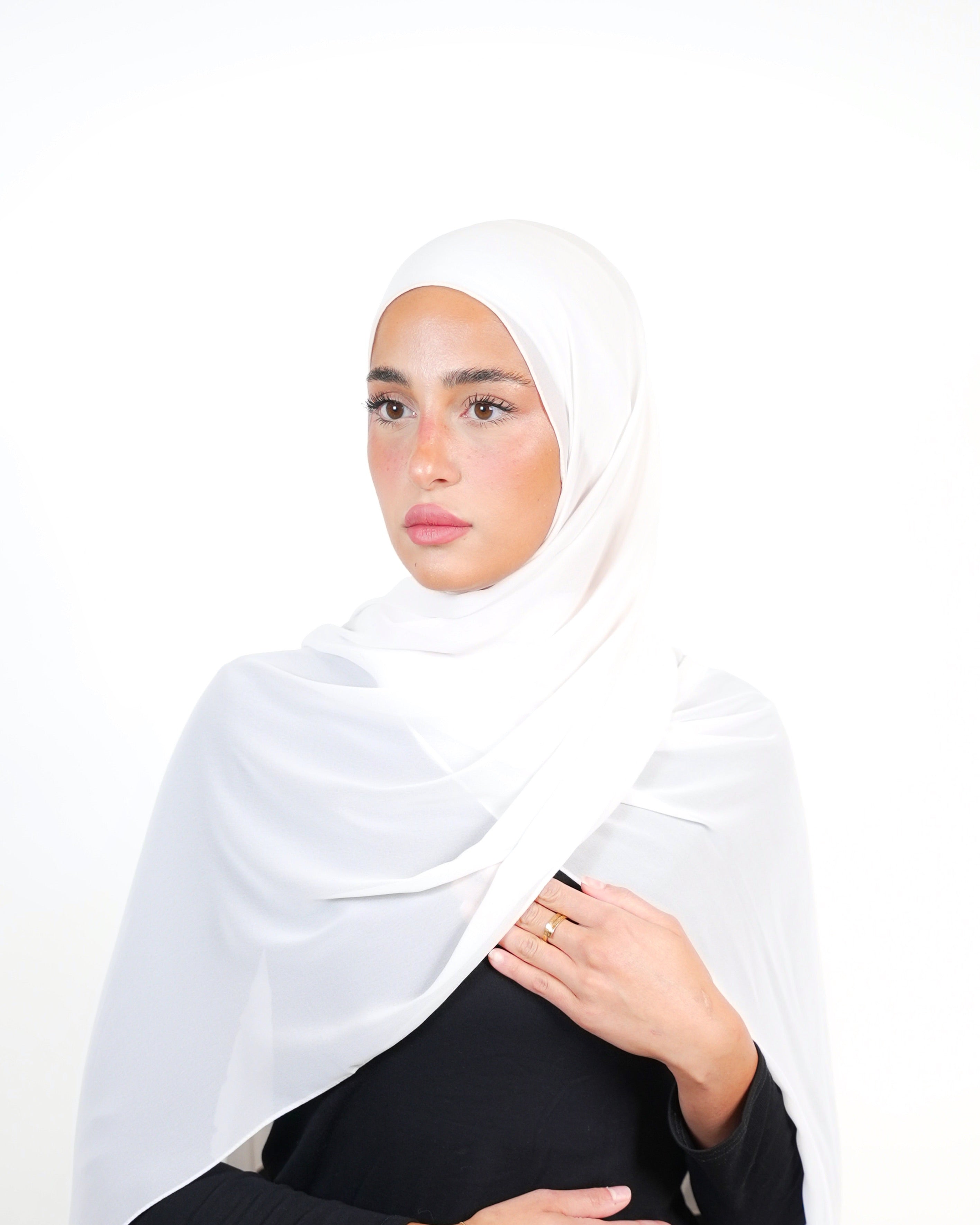حجاب شيفون سادة أساسي