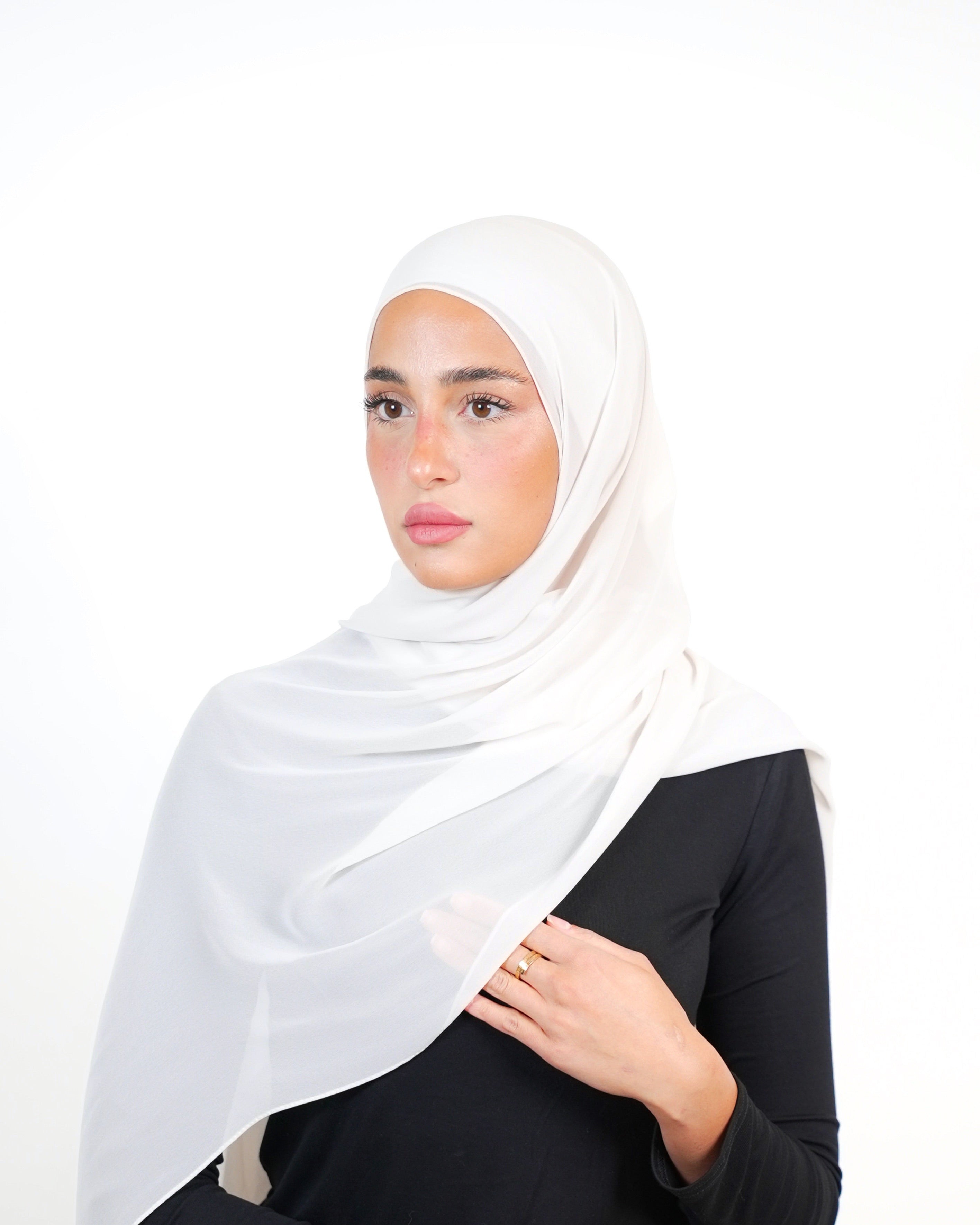 حجاب شيفون سادة أساسي