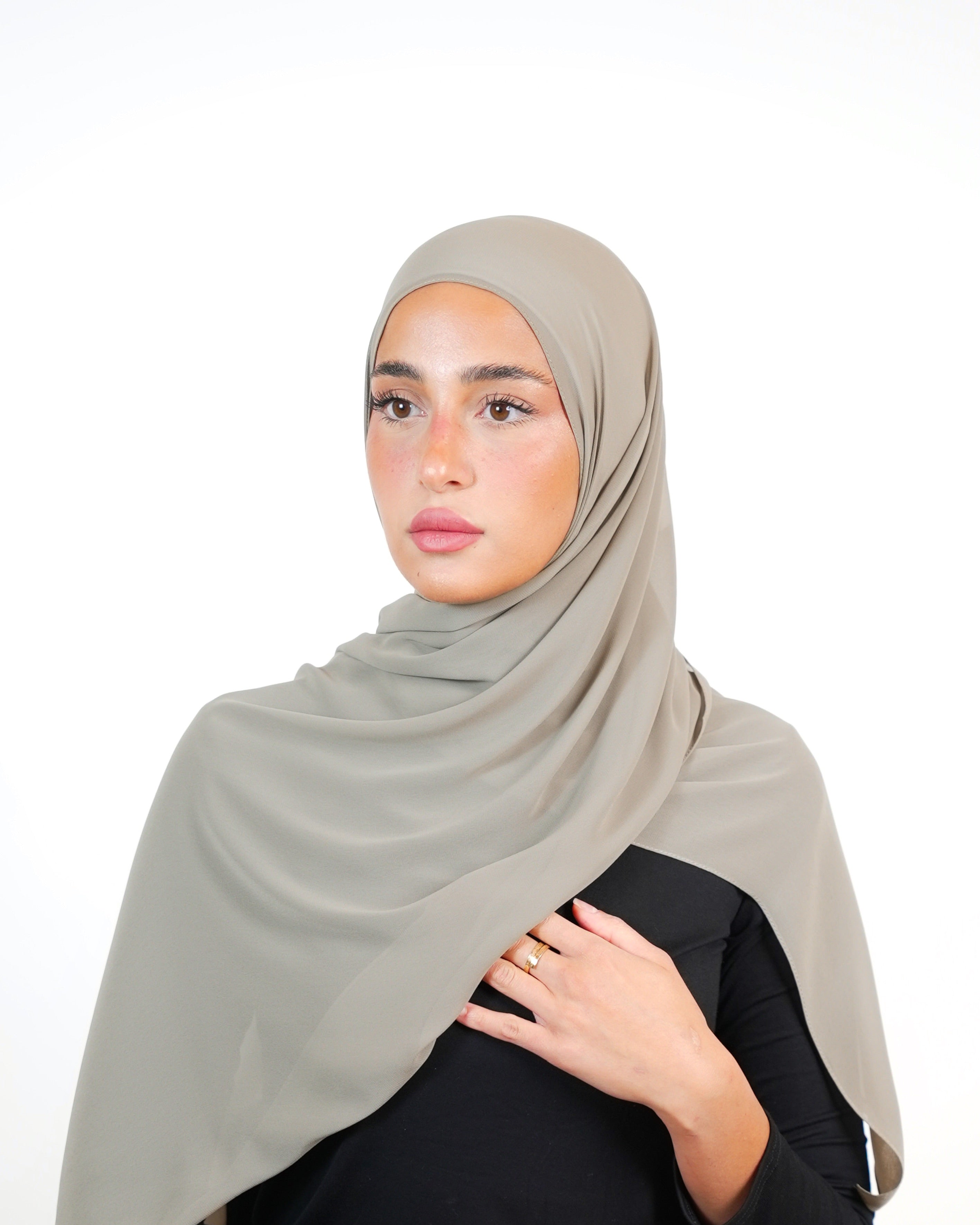 حجاب شيفون سادة أساسي