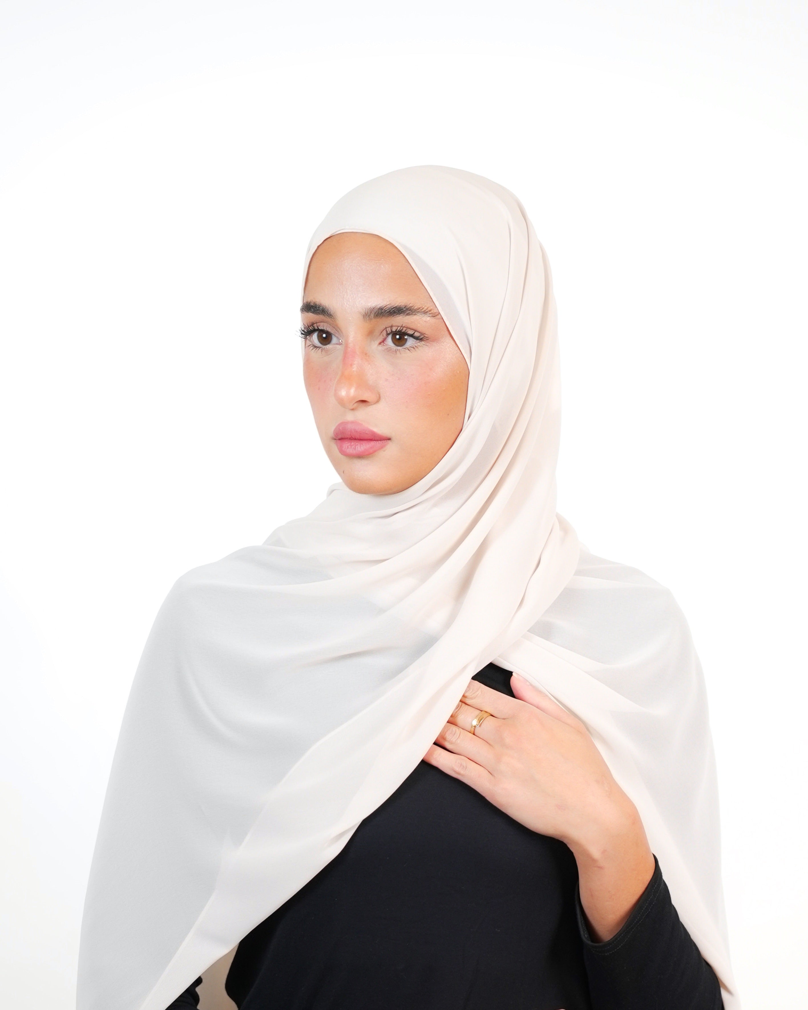 حجاب شيفون سادة أساسي