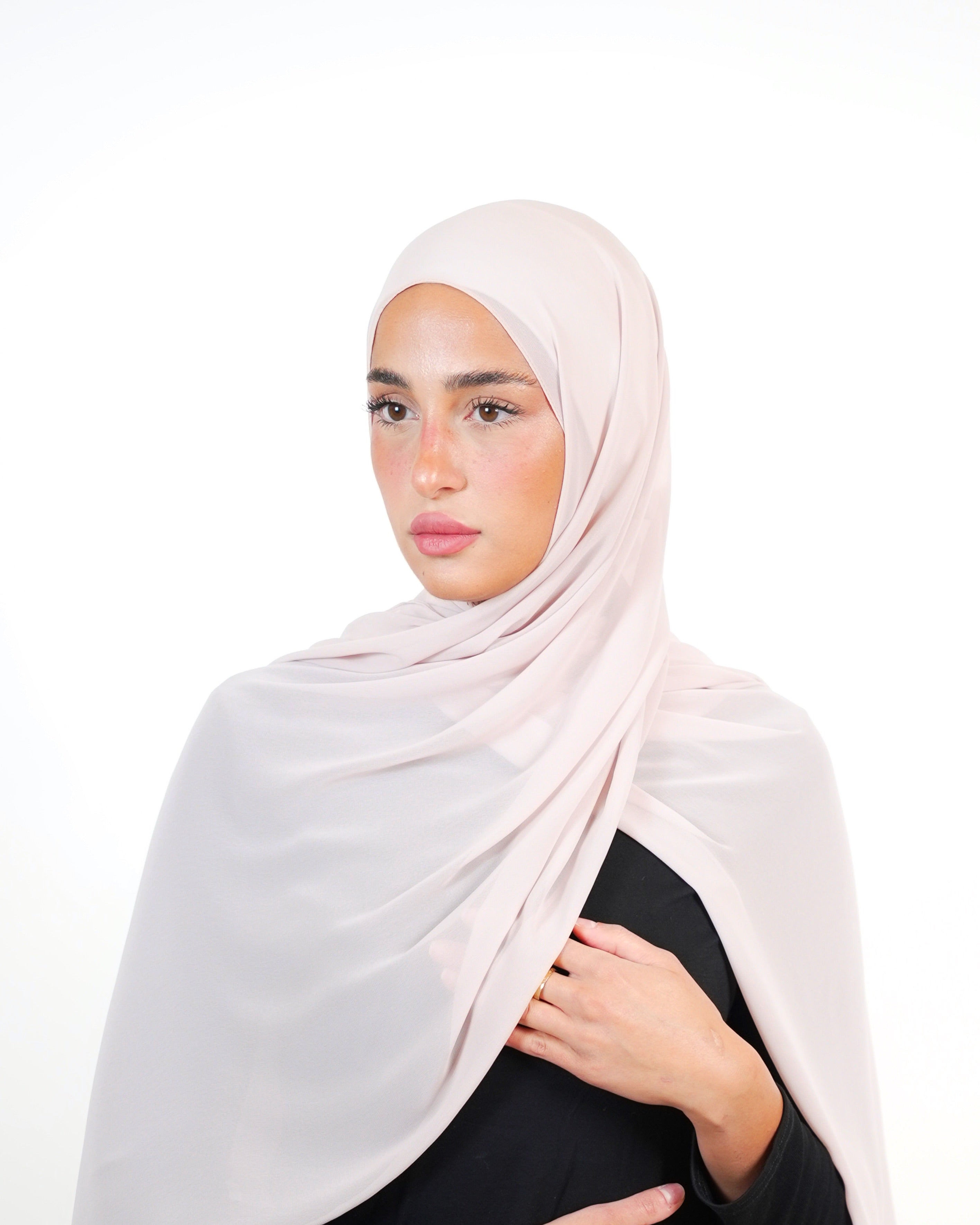 حجاب شيفون سادة أساسي