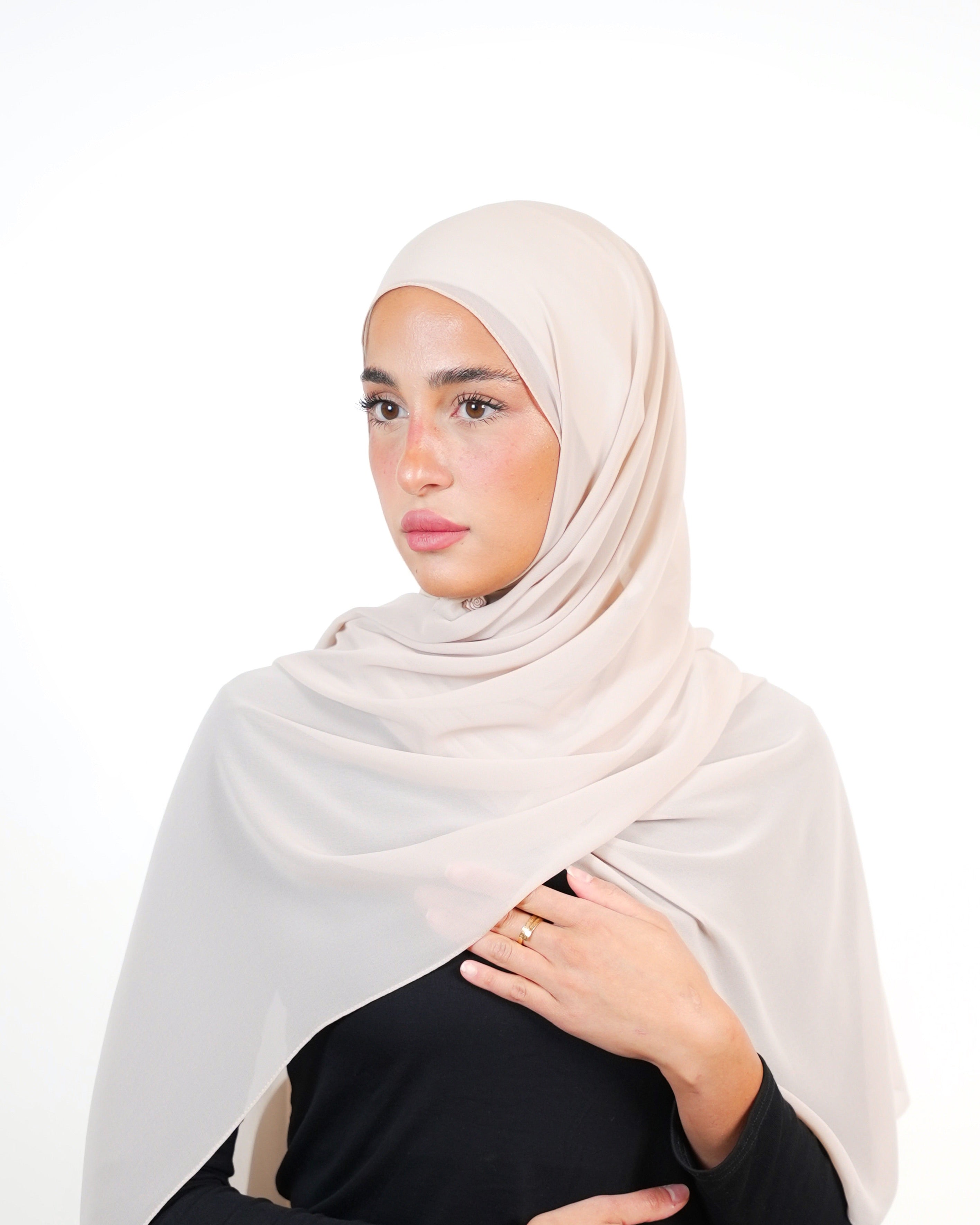 حجاب شيفون سادة أساسي