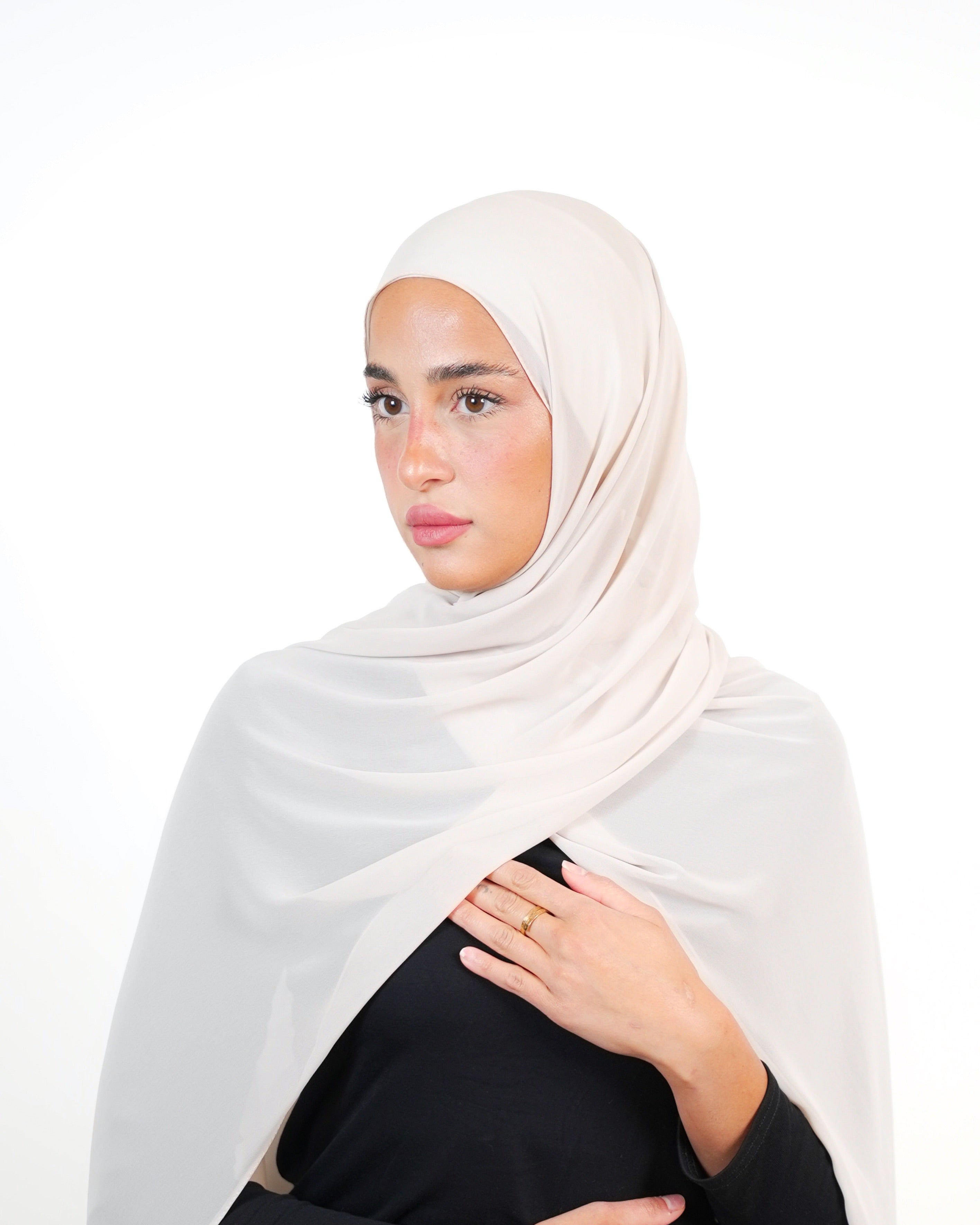 حجاب شيفون سادة أساسي