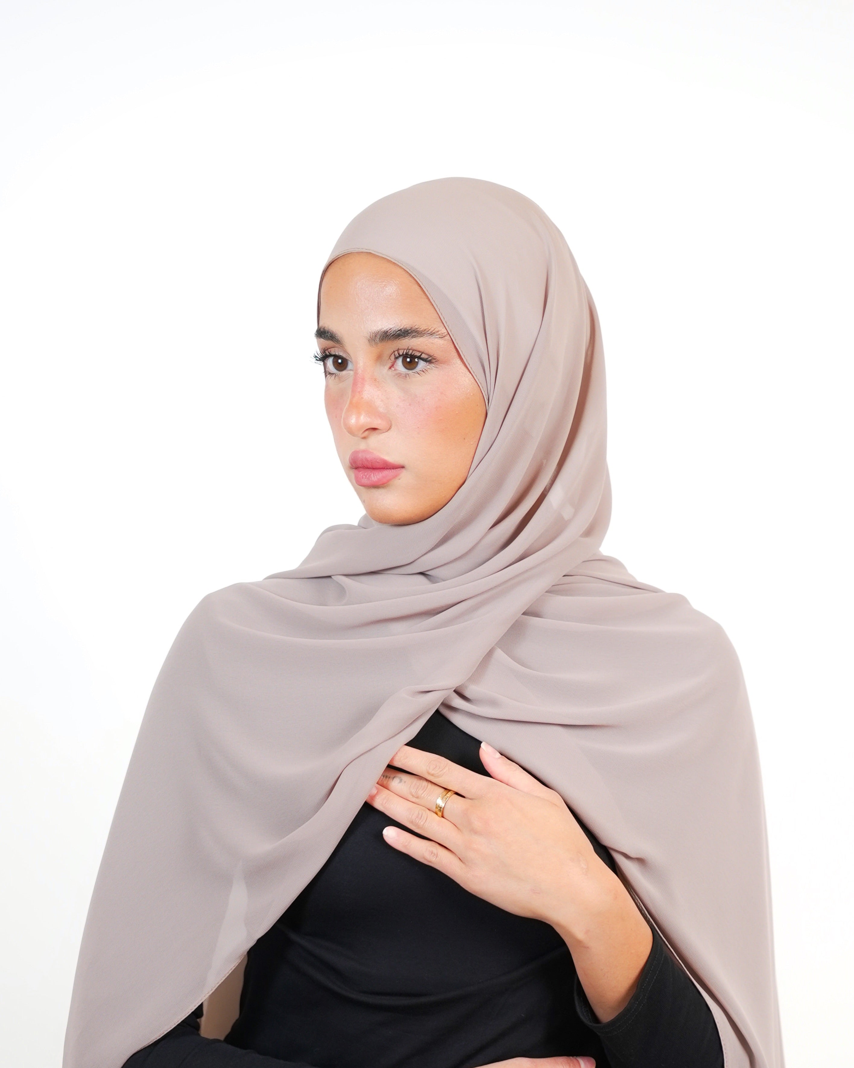 حجاب شيفون سادة أساسي