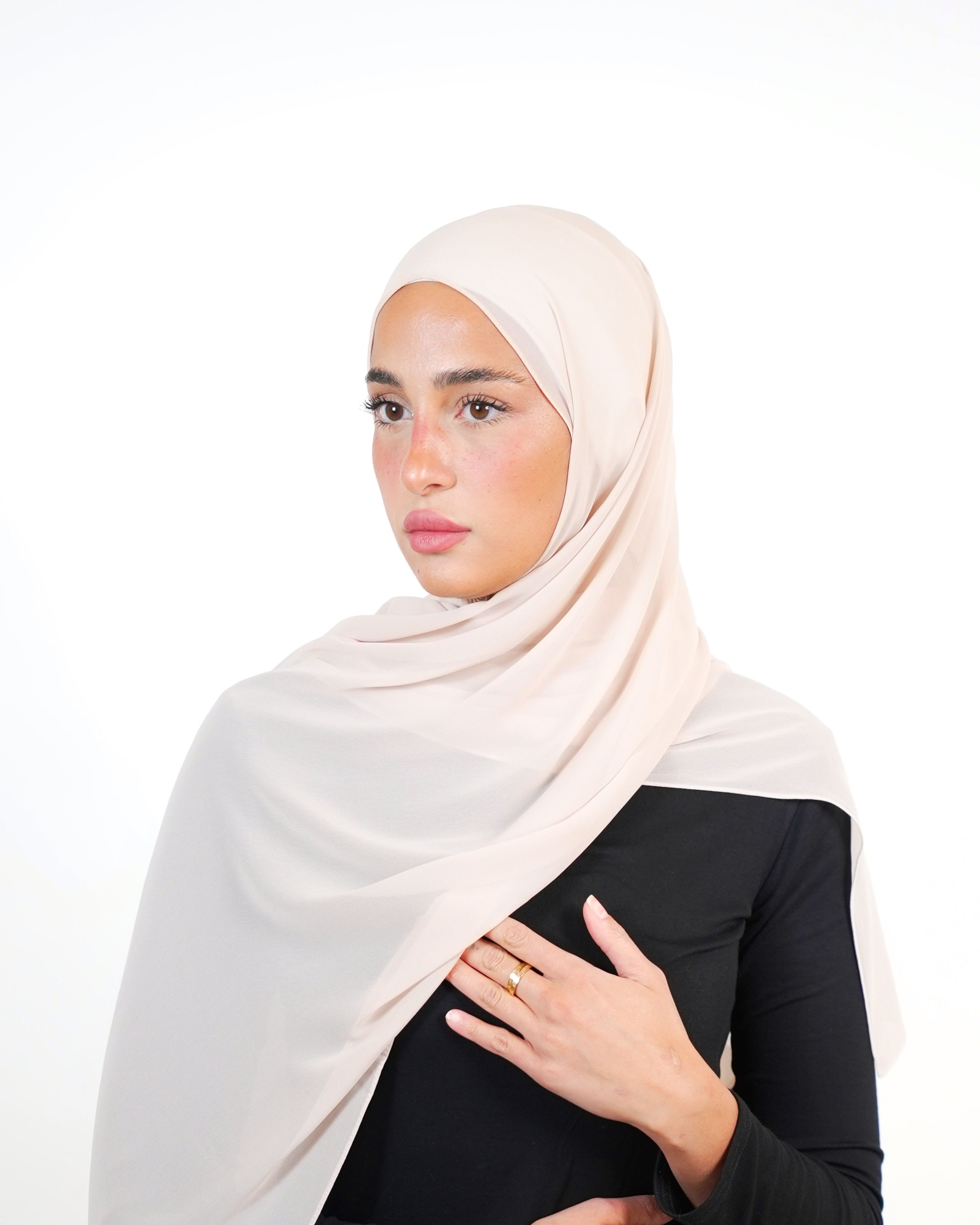حجاب شيفون سادة أساسي