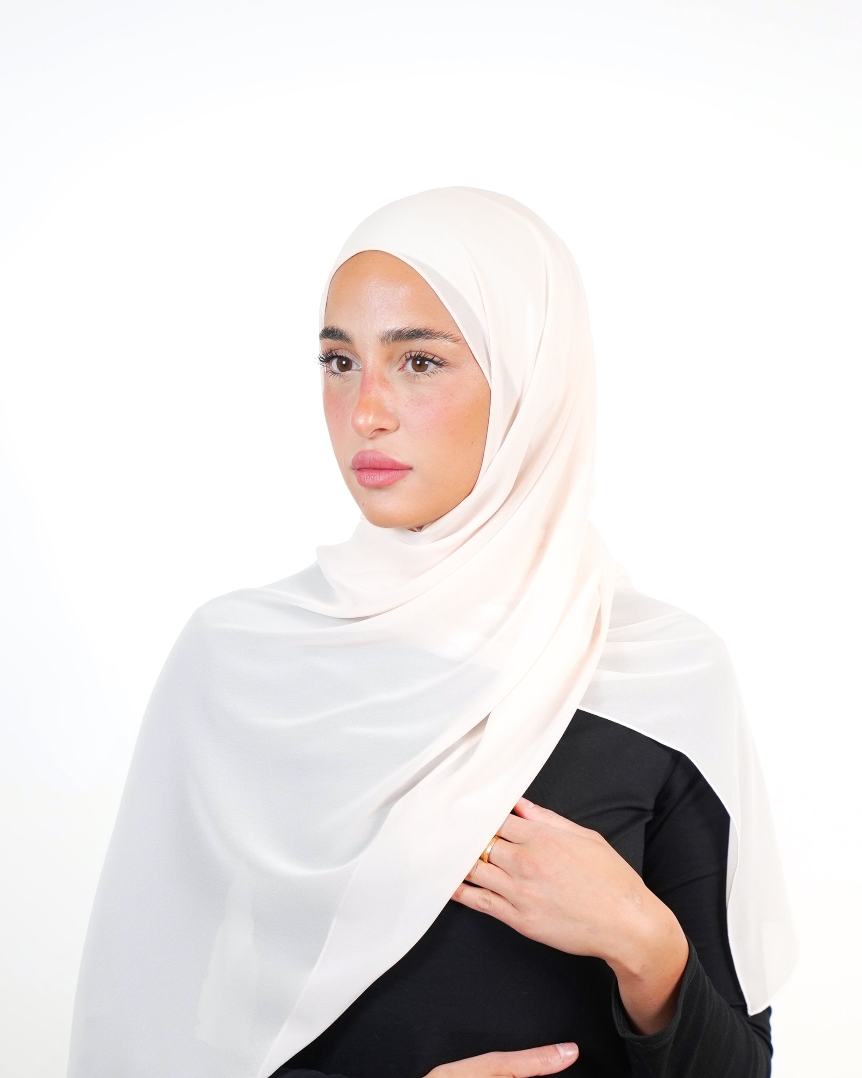 حجاب شيفون سادة أساسي