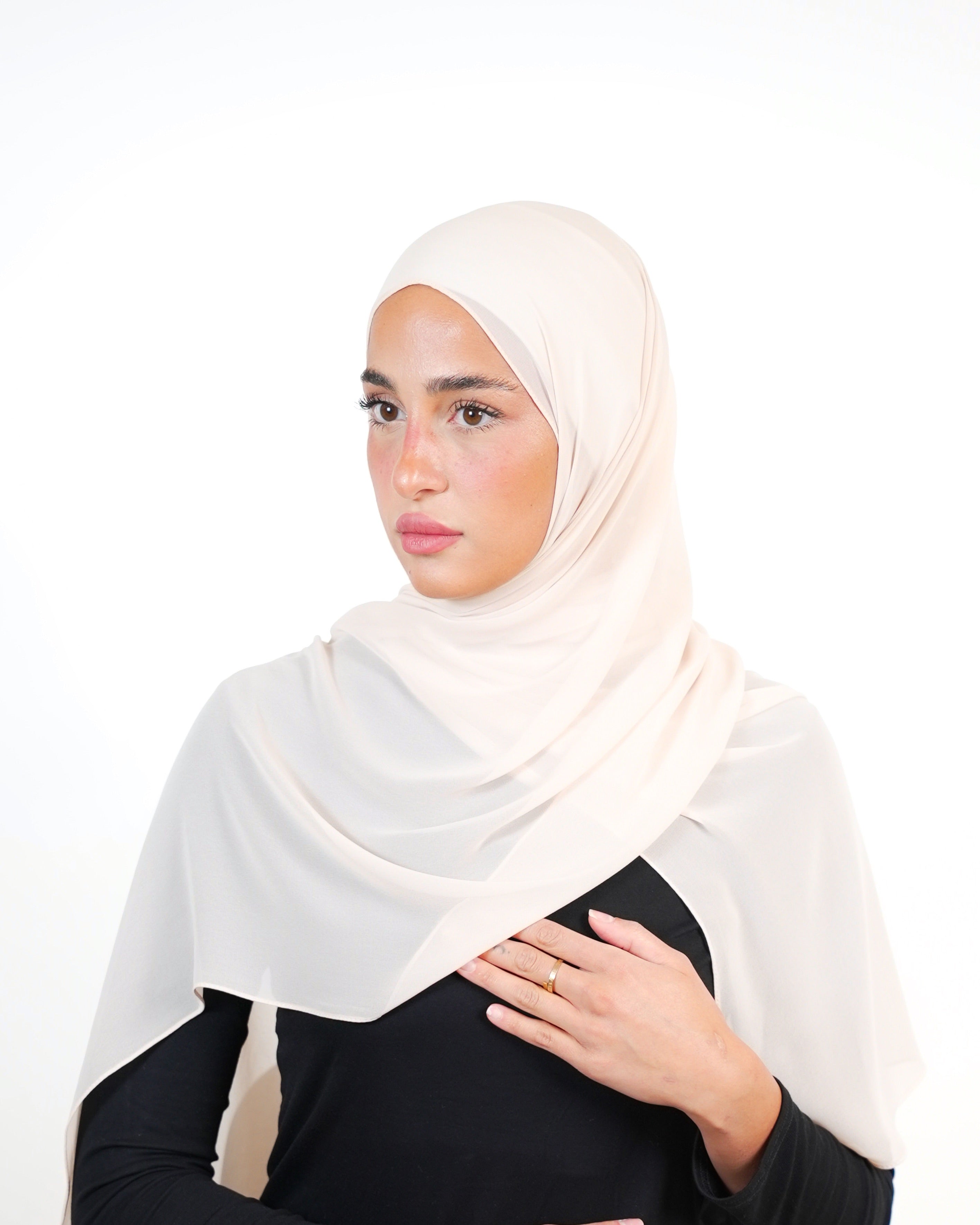 حجاب شيفون سادة أساسي