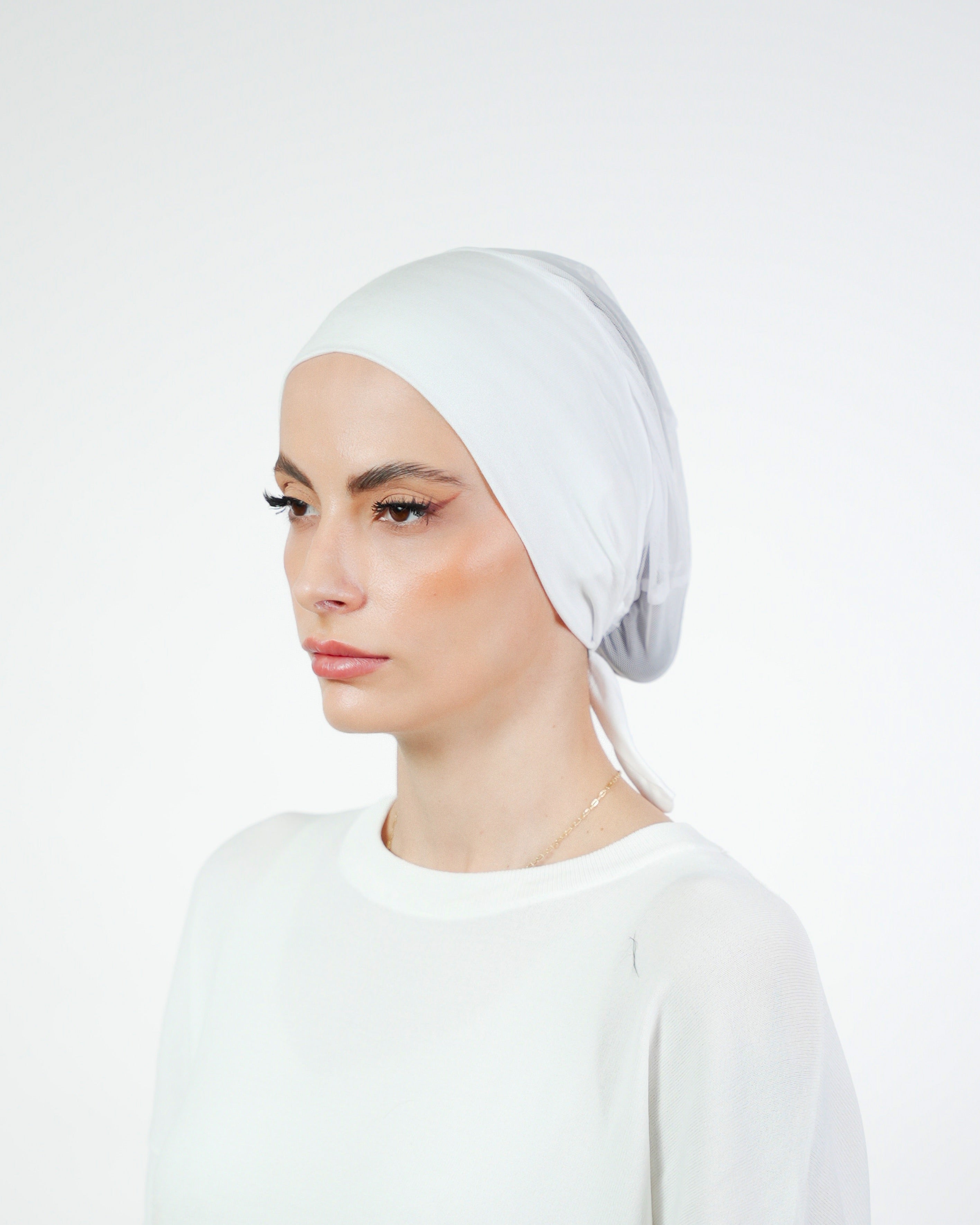 Airy Seamless Bonnet