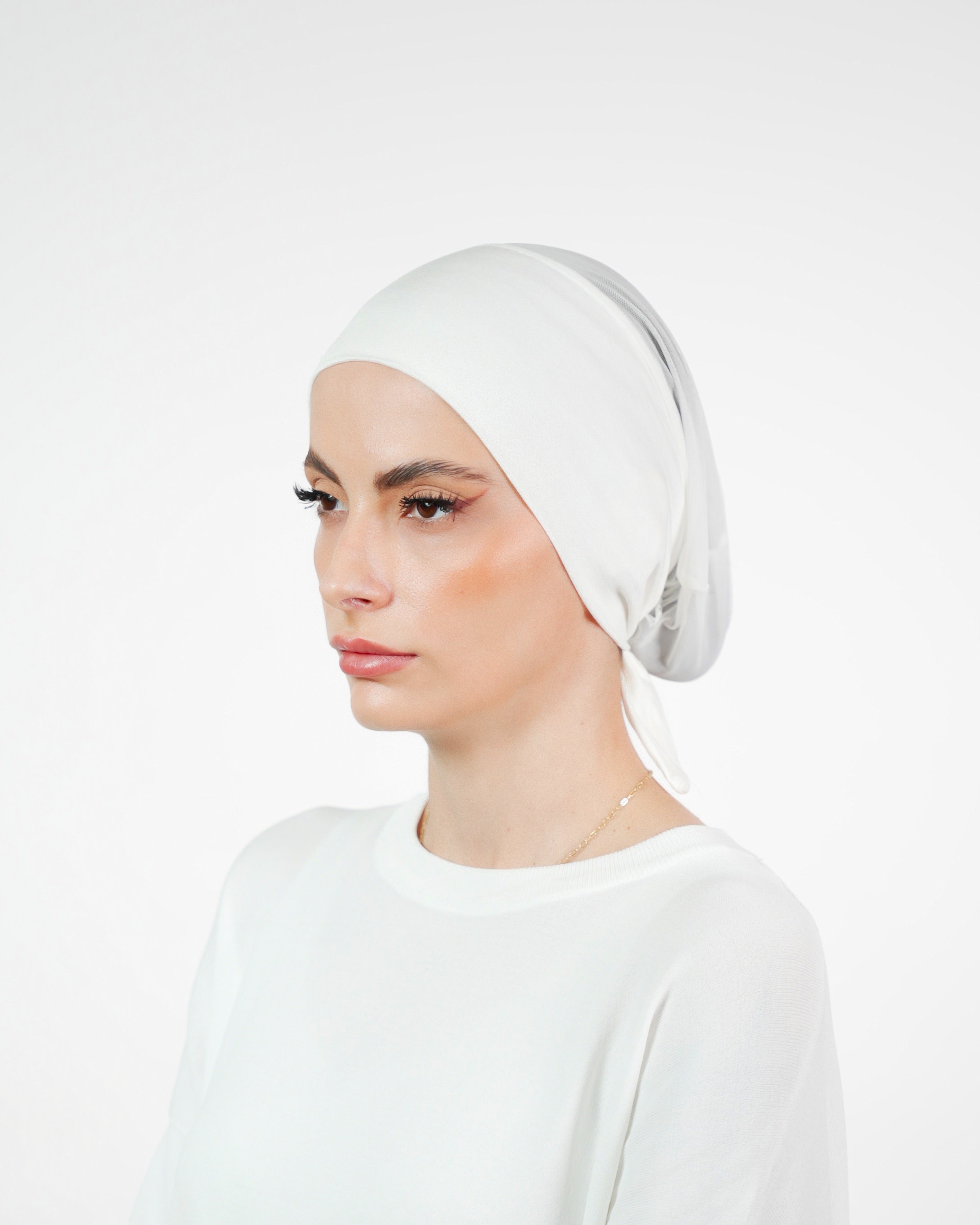 Airy Seamless Bonnet