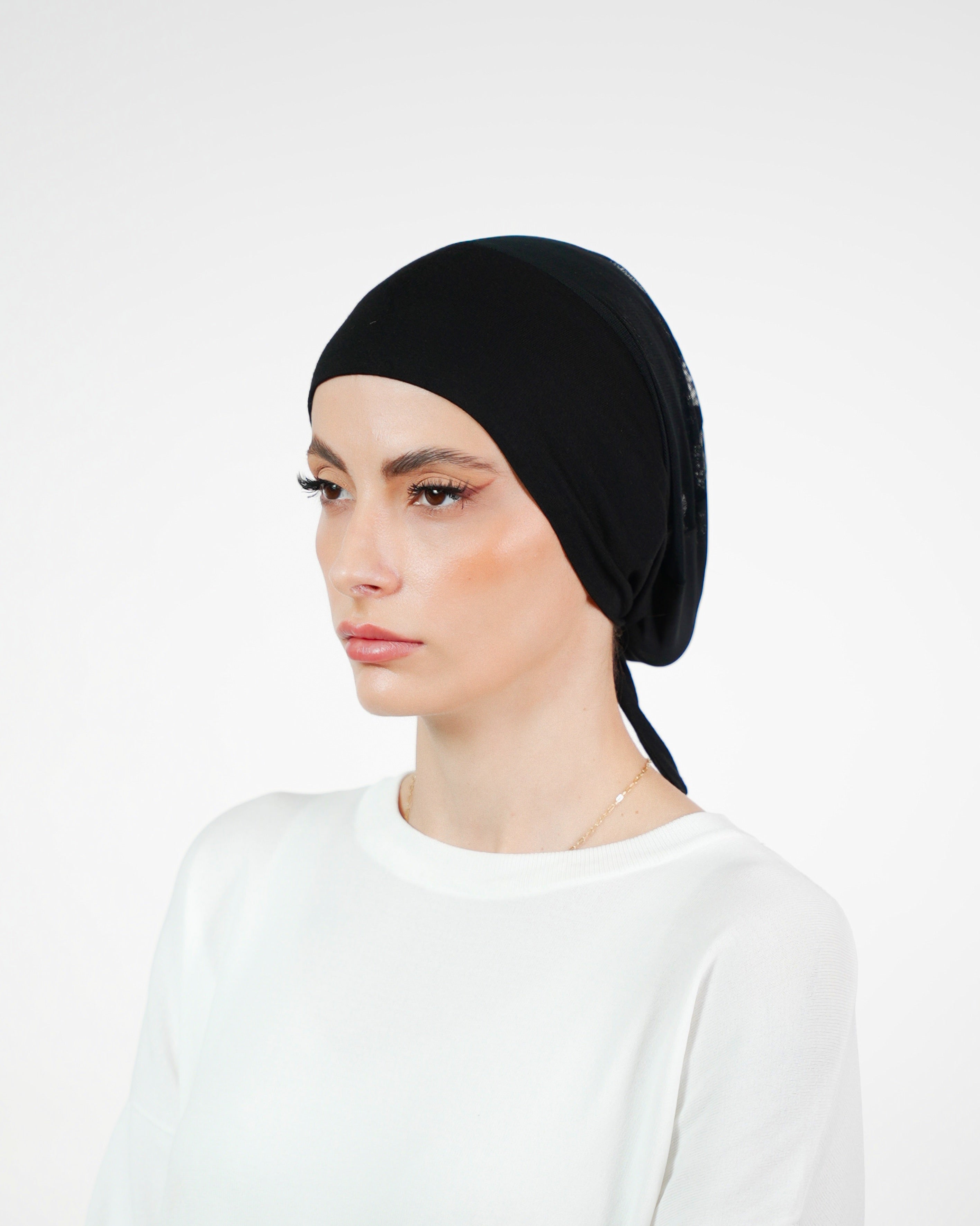 Airy Seamless Bonnet