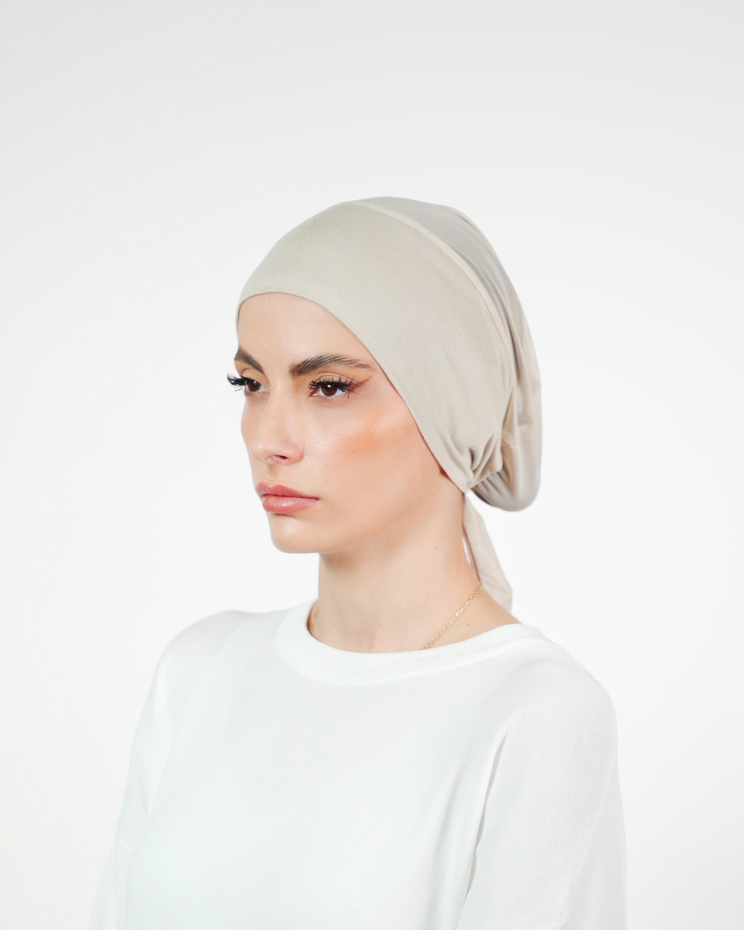 Airy Seamless Bonnet