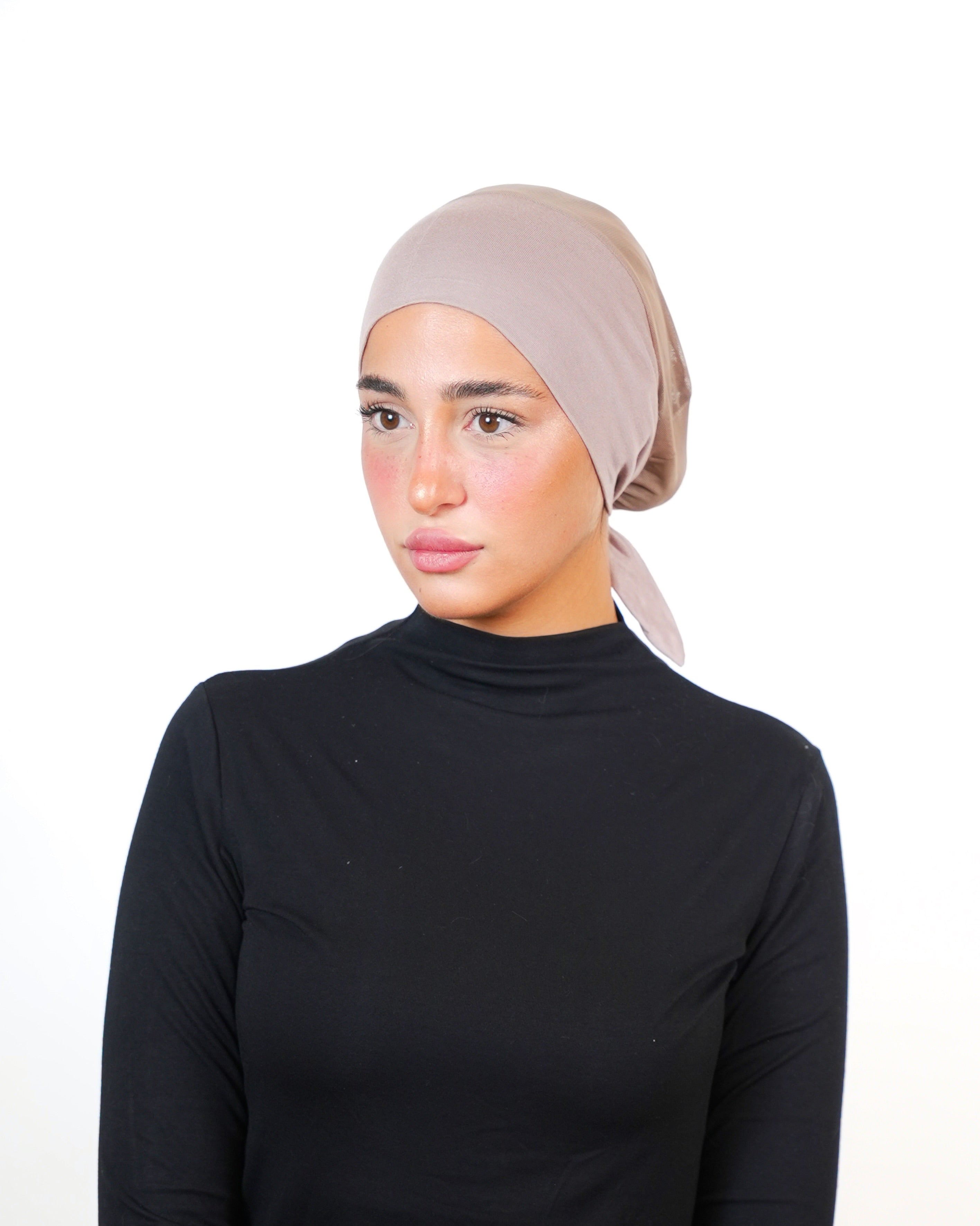 Airy Seamless Bonnet