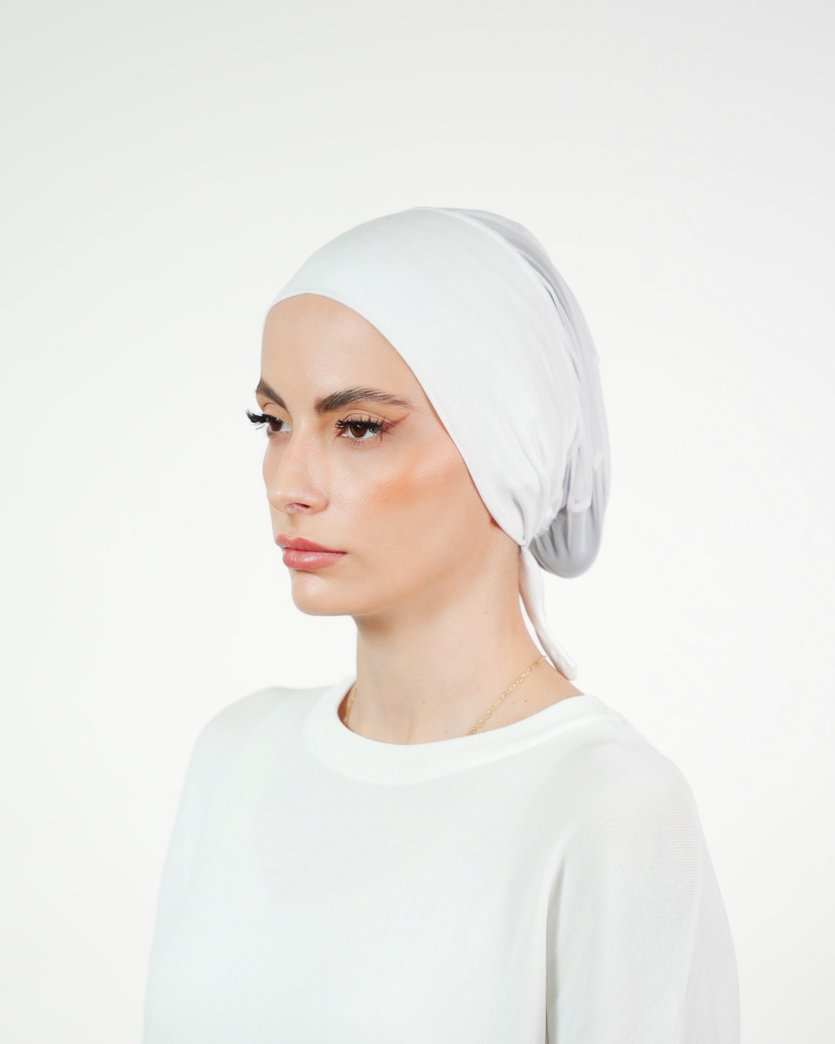 Airy Seamless Bonnet