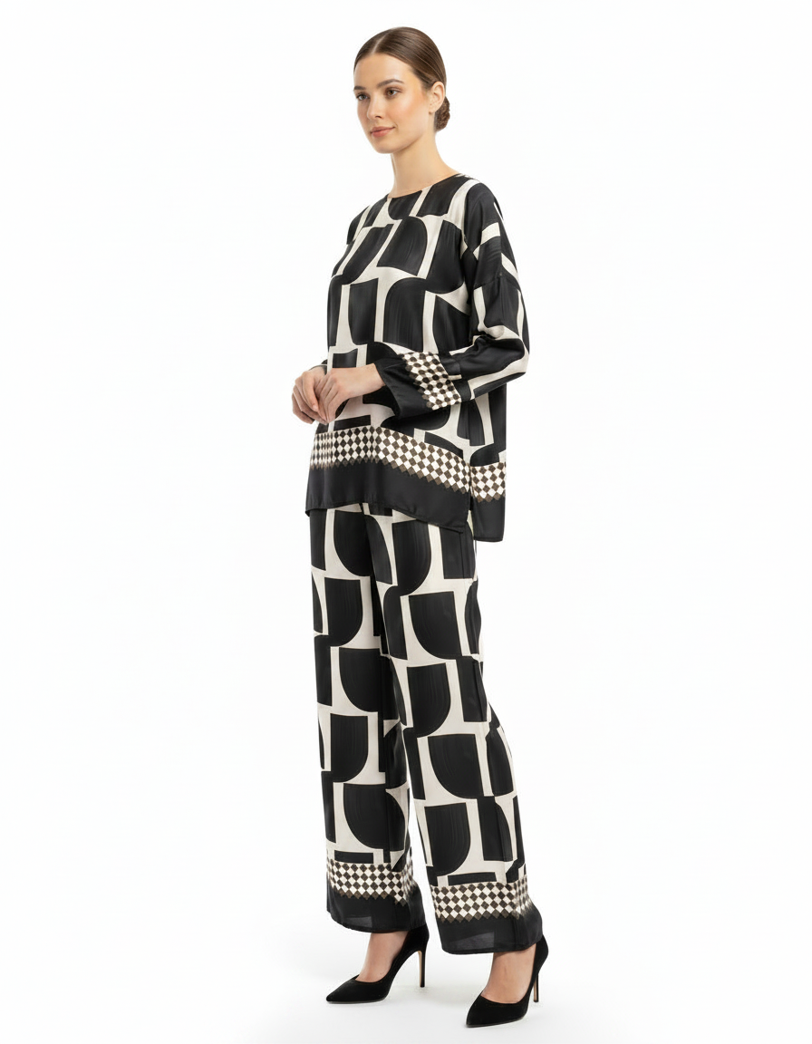 Sabrina Geometric Co-ord Set – Pull-On Boat Neck