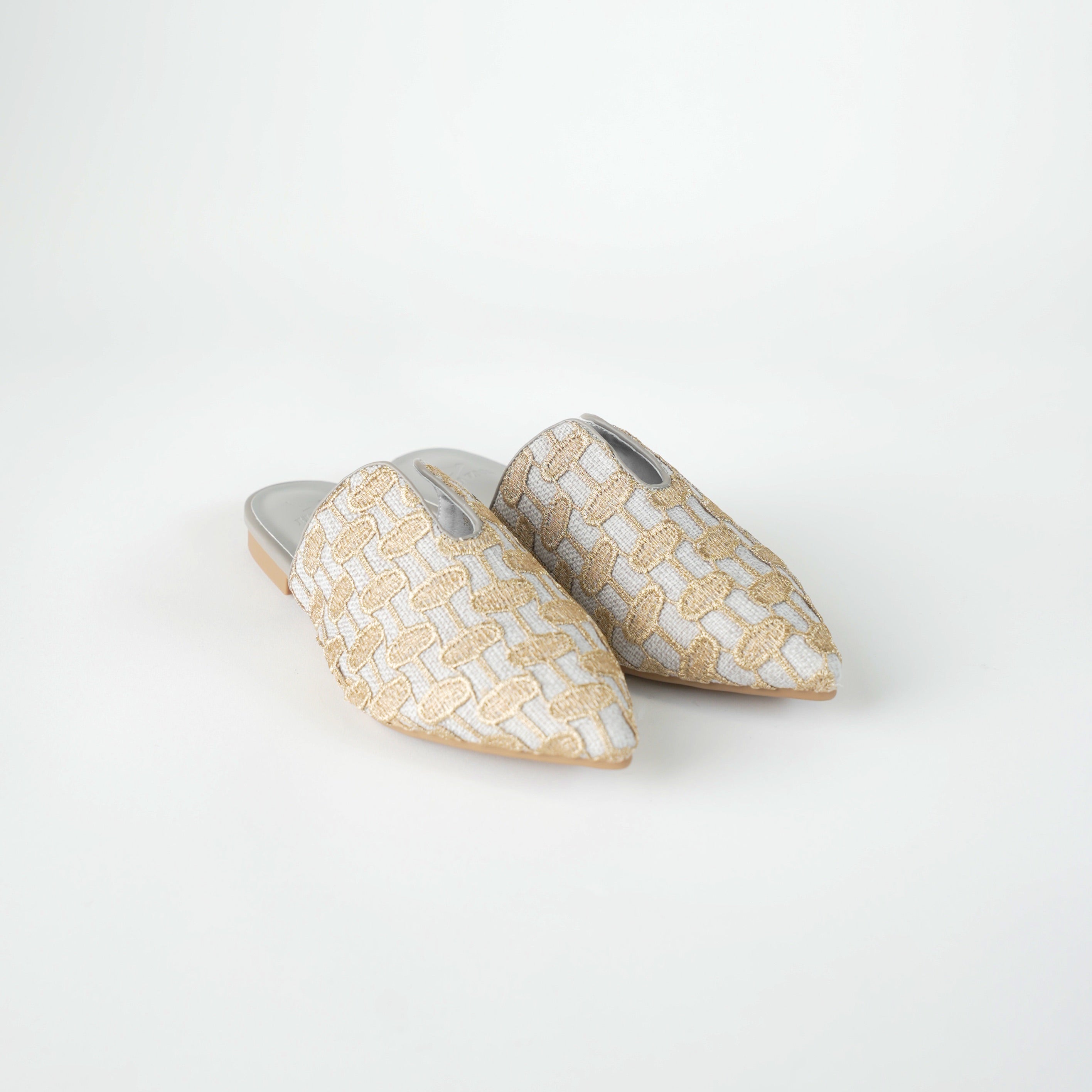 Flat mule