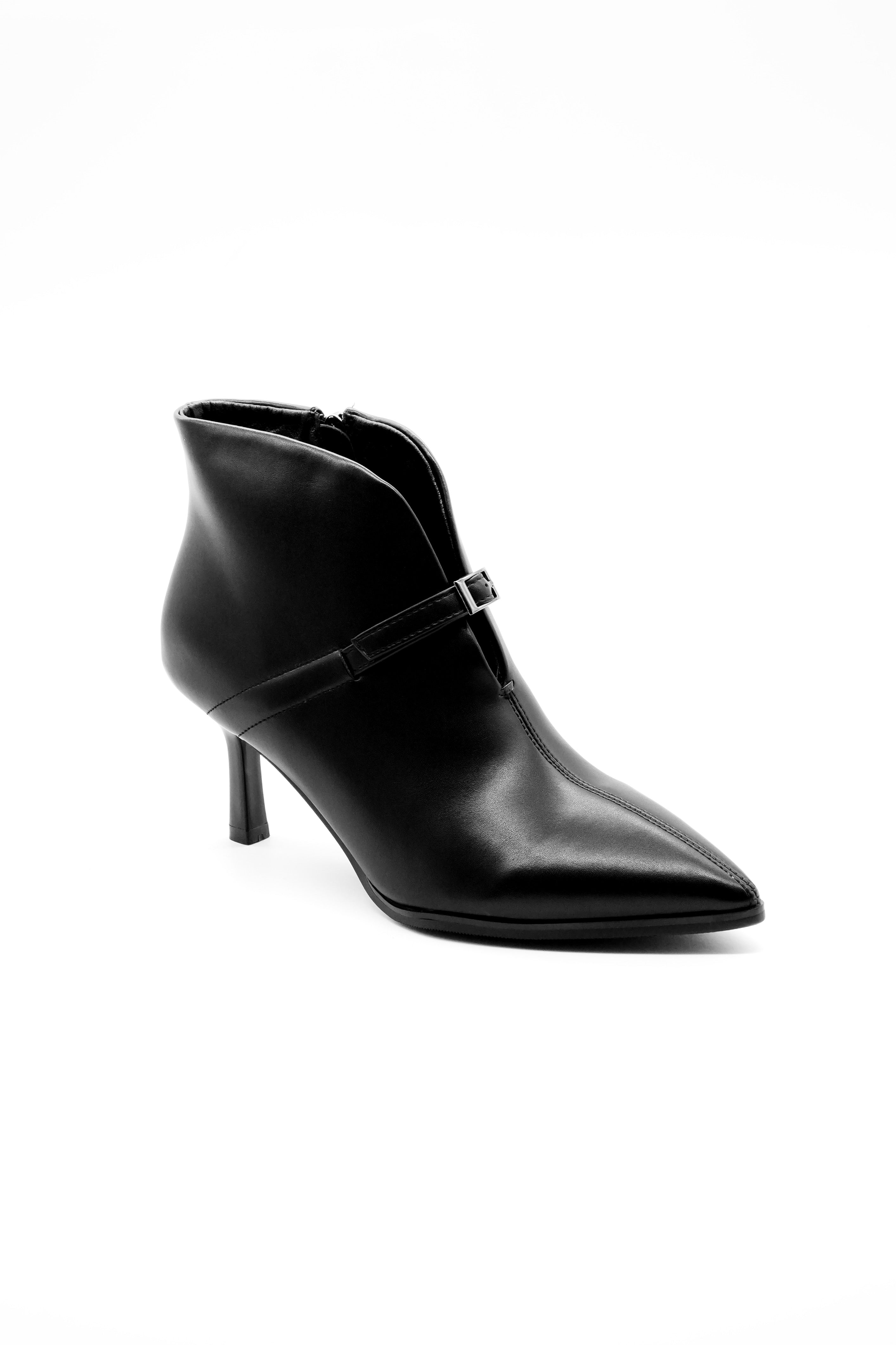 Pointed Boot