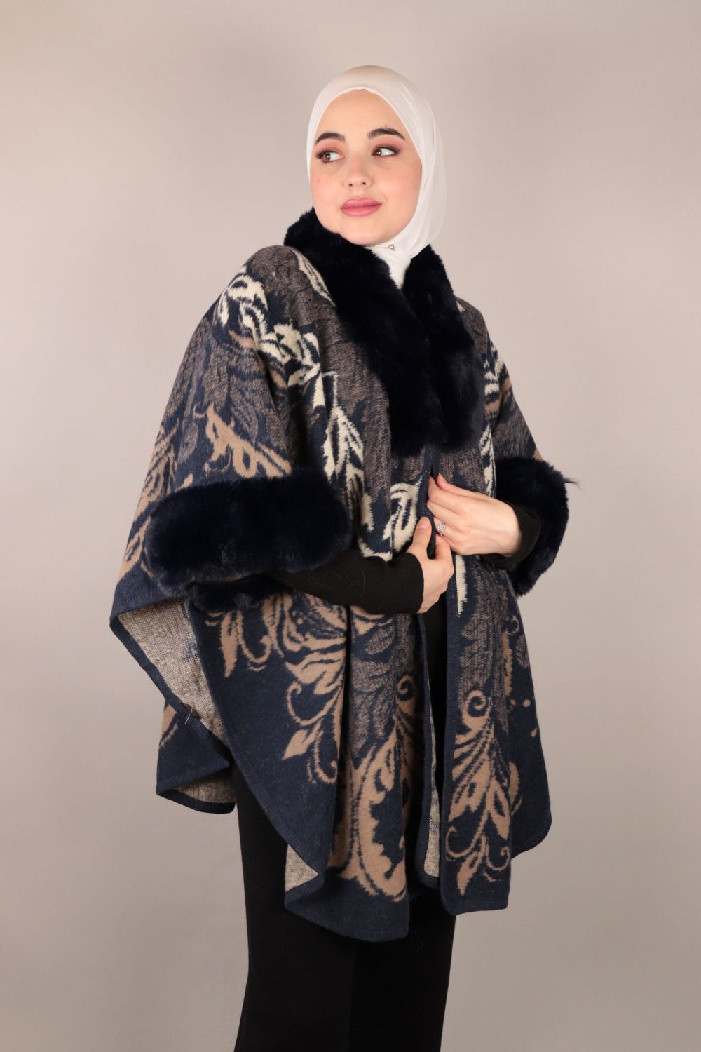 Soft Fur Open Poncho Voile Fashion