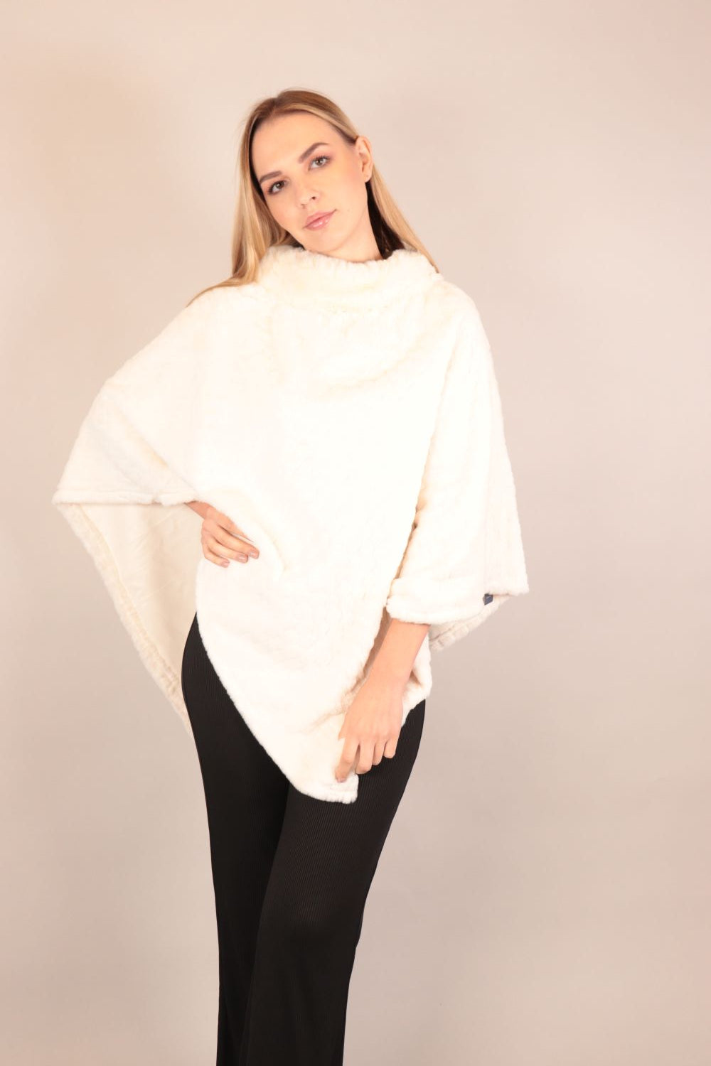 Soft Fur Woolen Poncho Voile Fashion